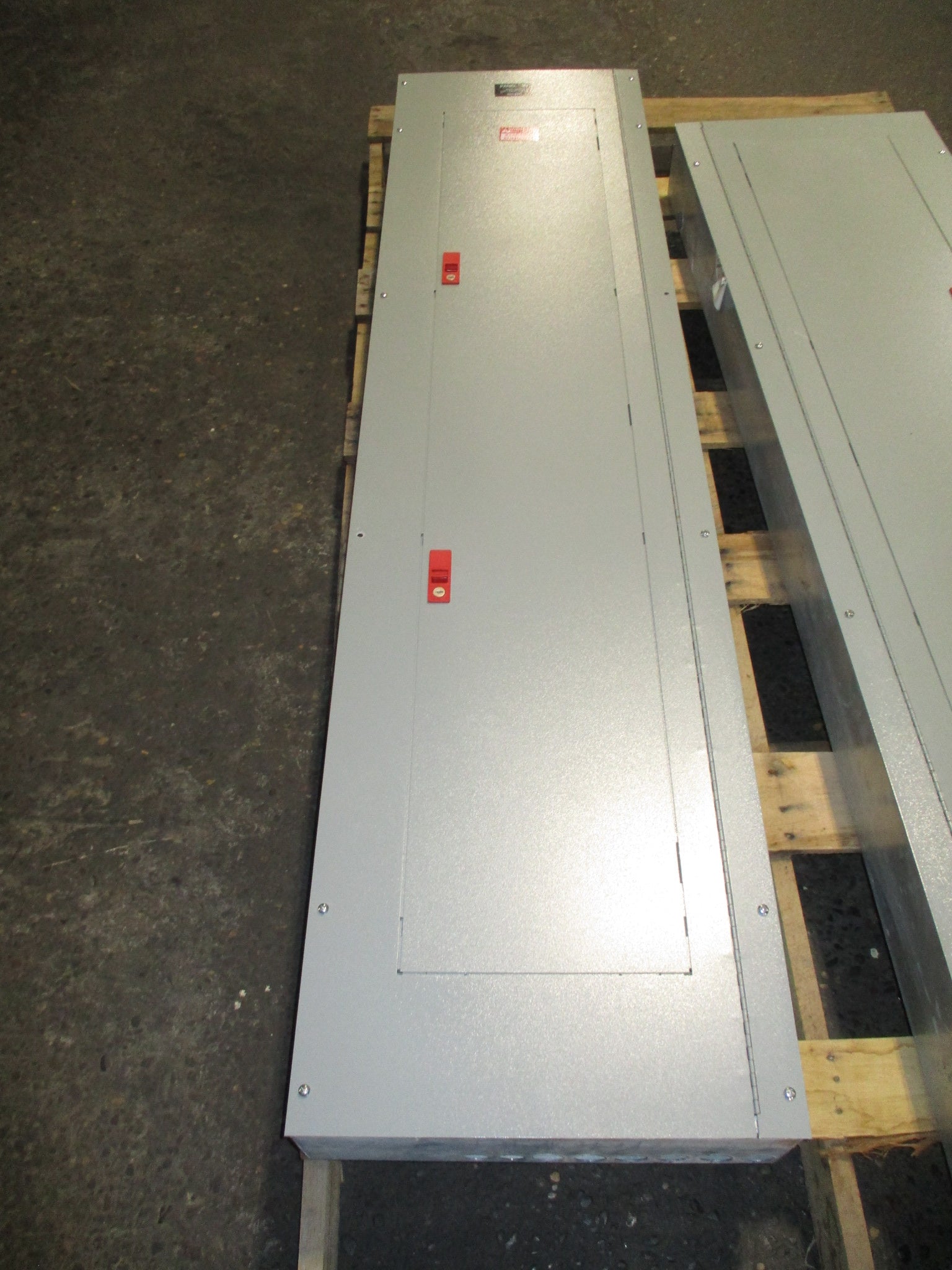 GE Main Breaker Circuit Breaker Panel ASF3604MTX 400A Max, 200A Main 277/480V