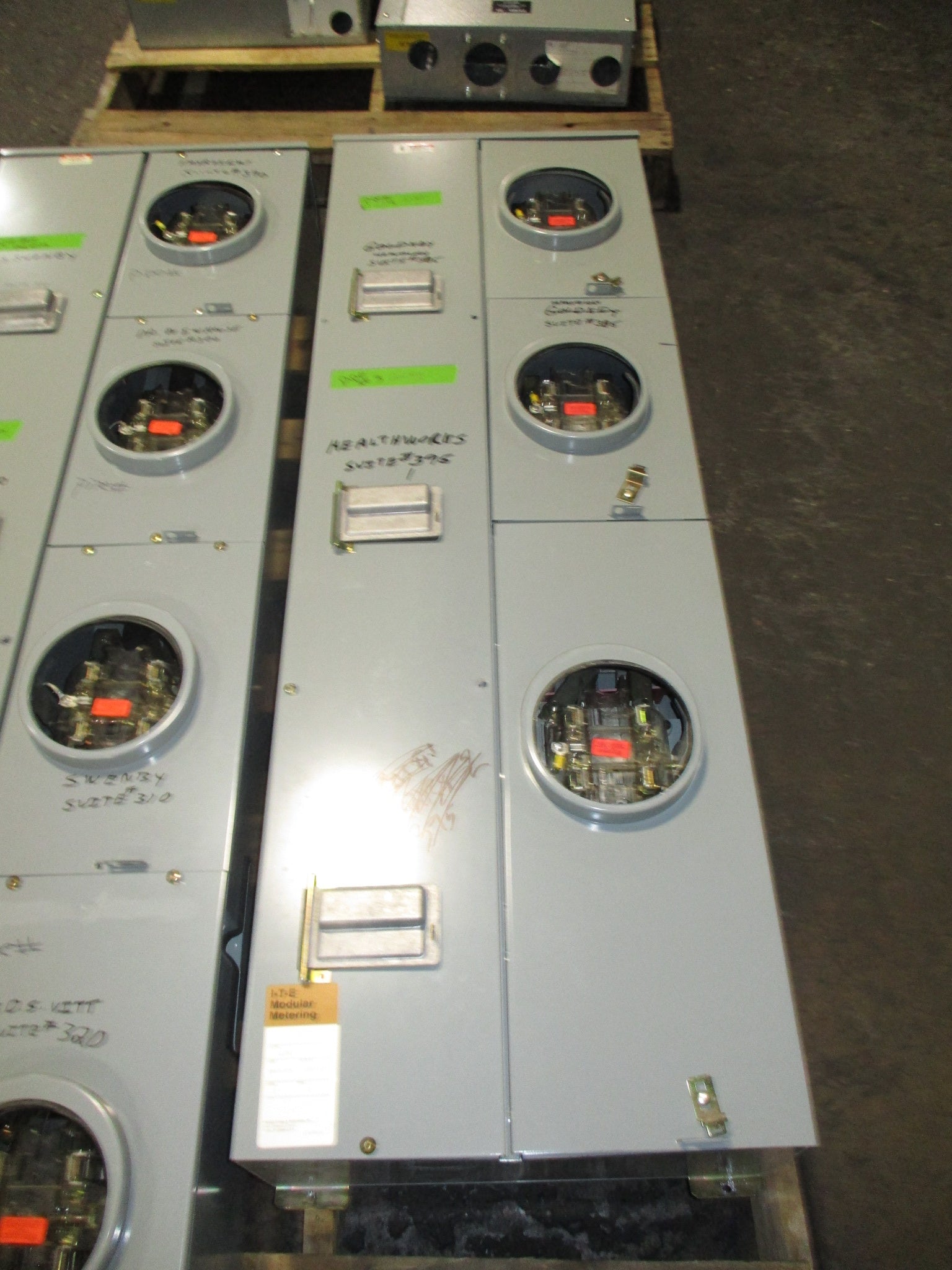 ITE Modular Meter Center W2MM4AB/W2MM3/MTB4 800A 208Y/120V 3Ph 4W 7-Position