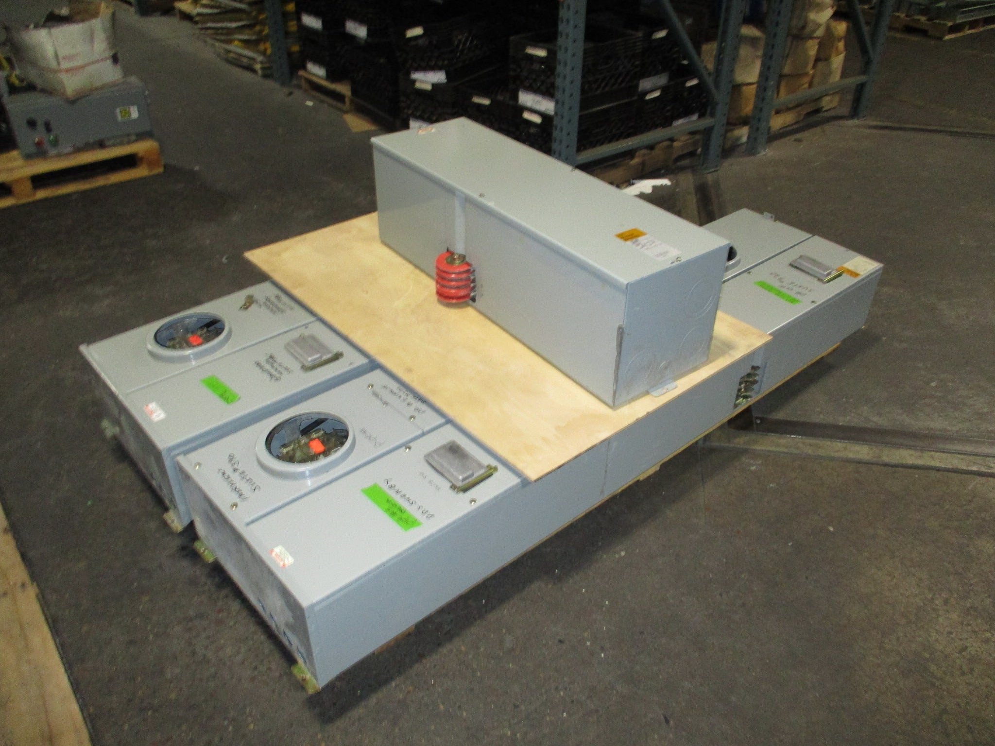 ITE Modular Meter Center W2MM4AB/W2MM3/MTB4 800A 208Y/120V 3Ph 4W 7-Position