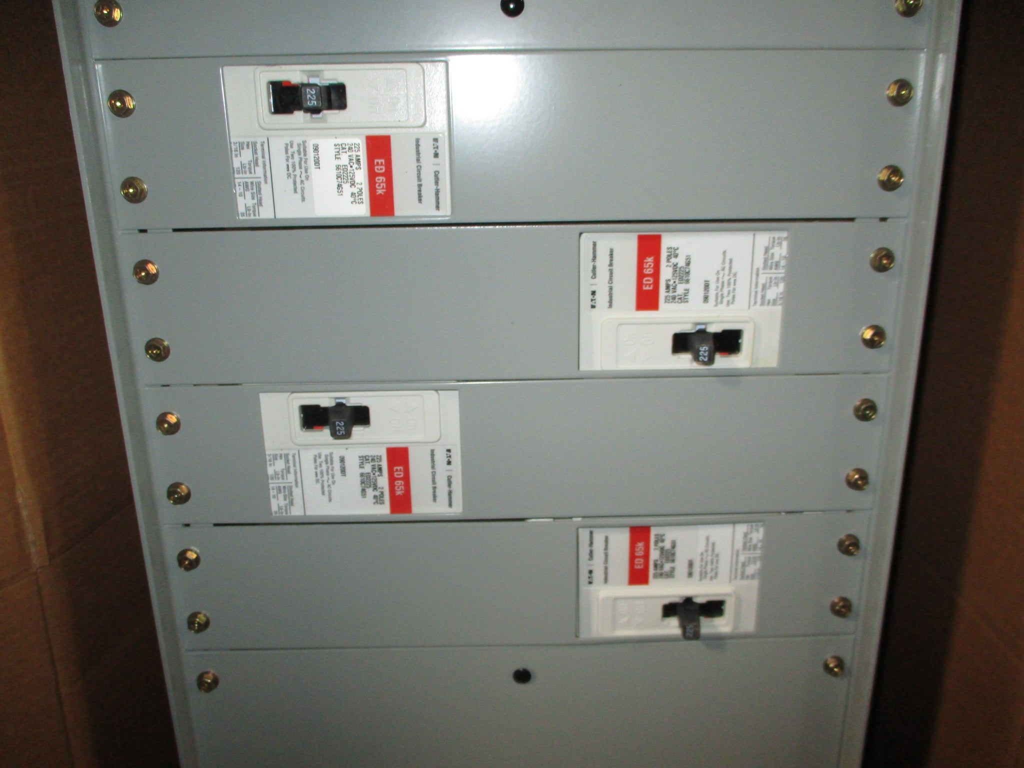 Eaton Pow-r-Line C Panelboard Interior PRL3A 125VDC 600A (4) ED2225 Breakers