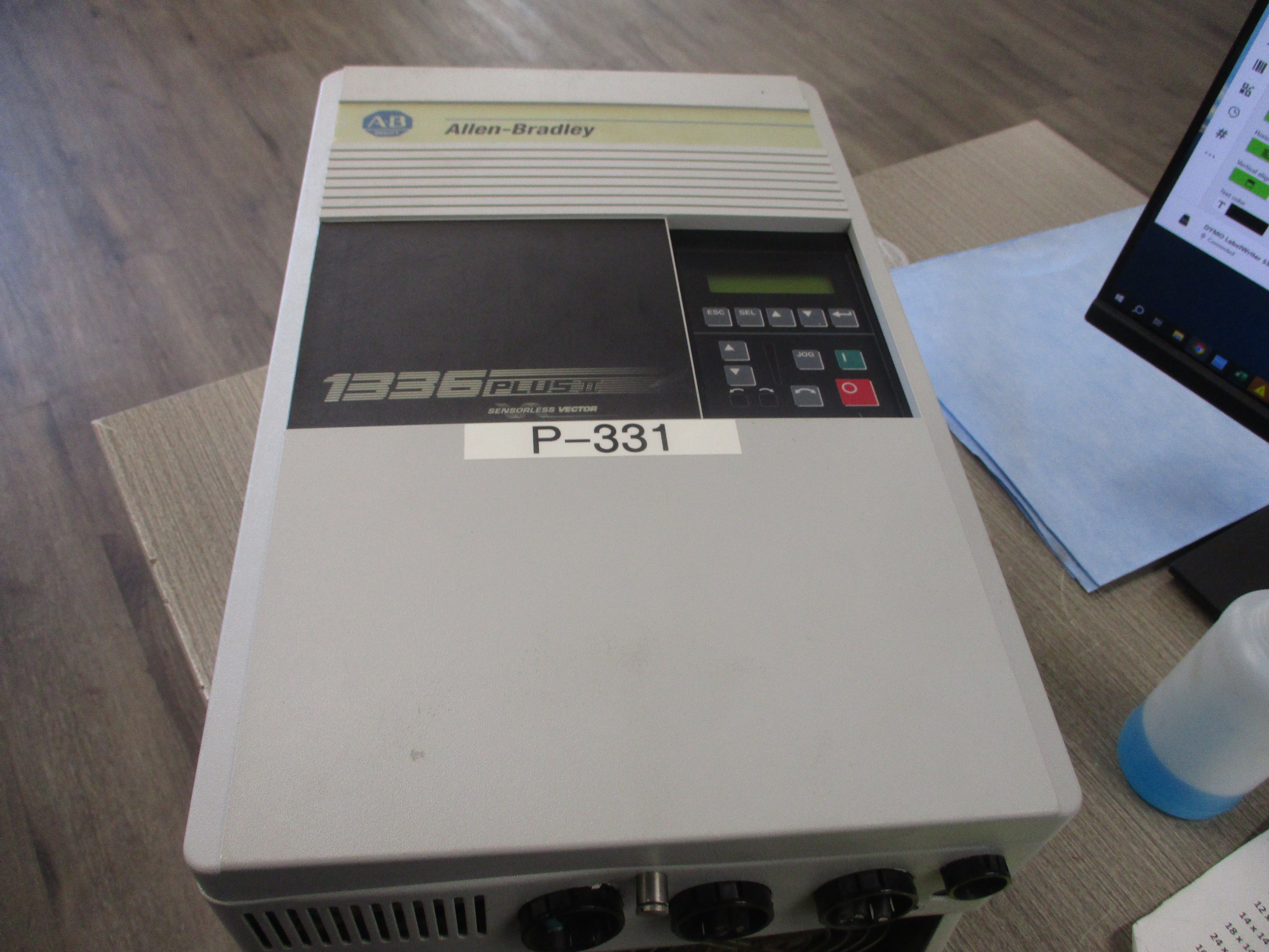 Allen-Bradley 1336 Plus II AC Drive 1336F-B025-AA-EN-L6 2.5 Hp 3Ph w/Keypad Used