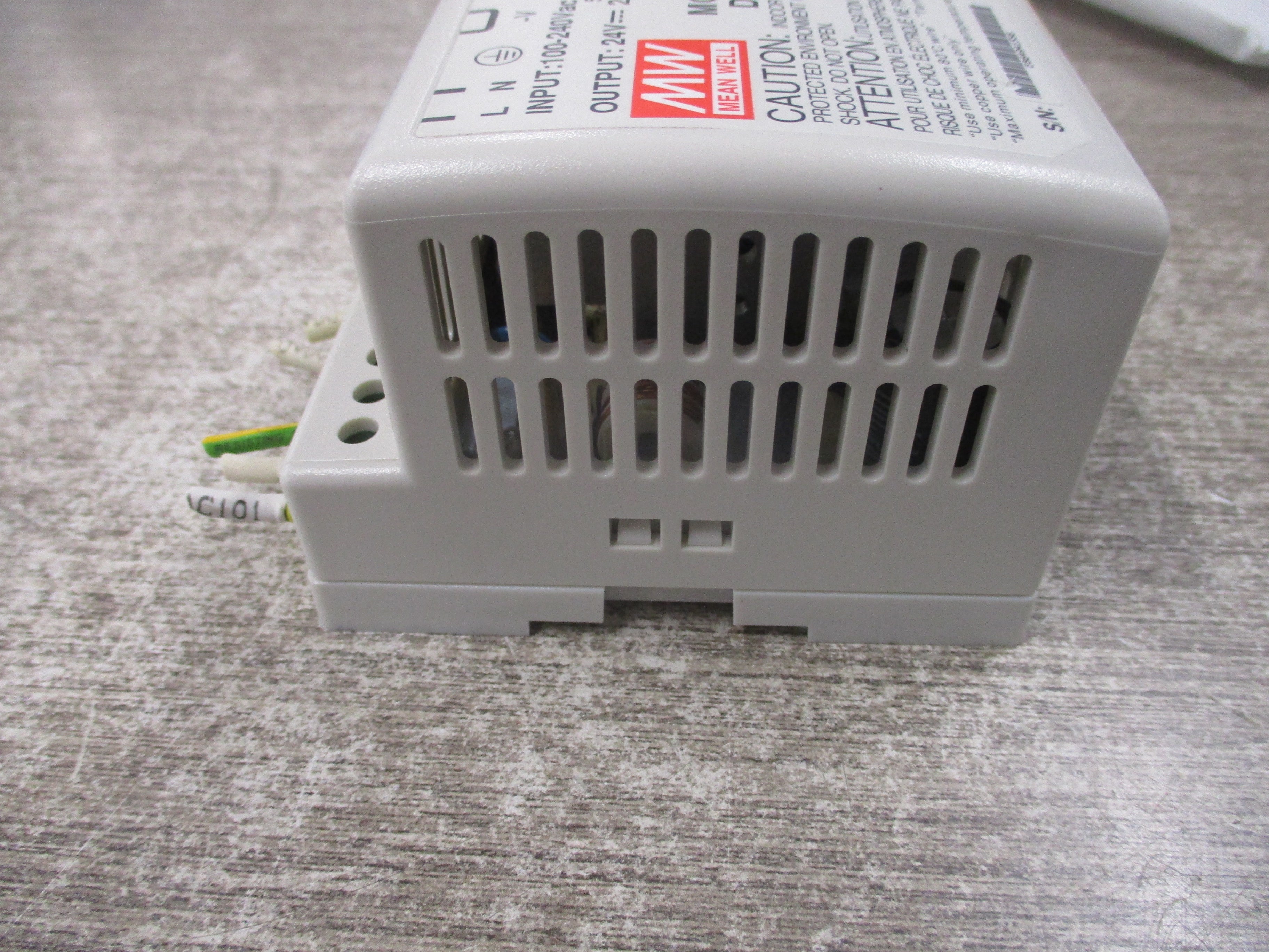 Mean Well Power Supply DR-4524 Input: 100-240VAC 50/60Hz 1.5A Output: 24VDC 2A Used