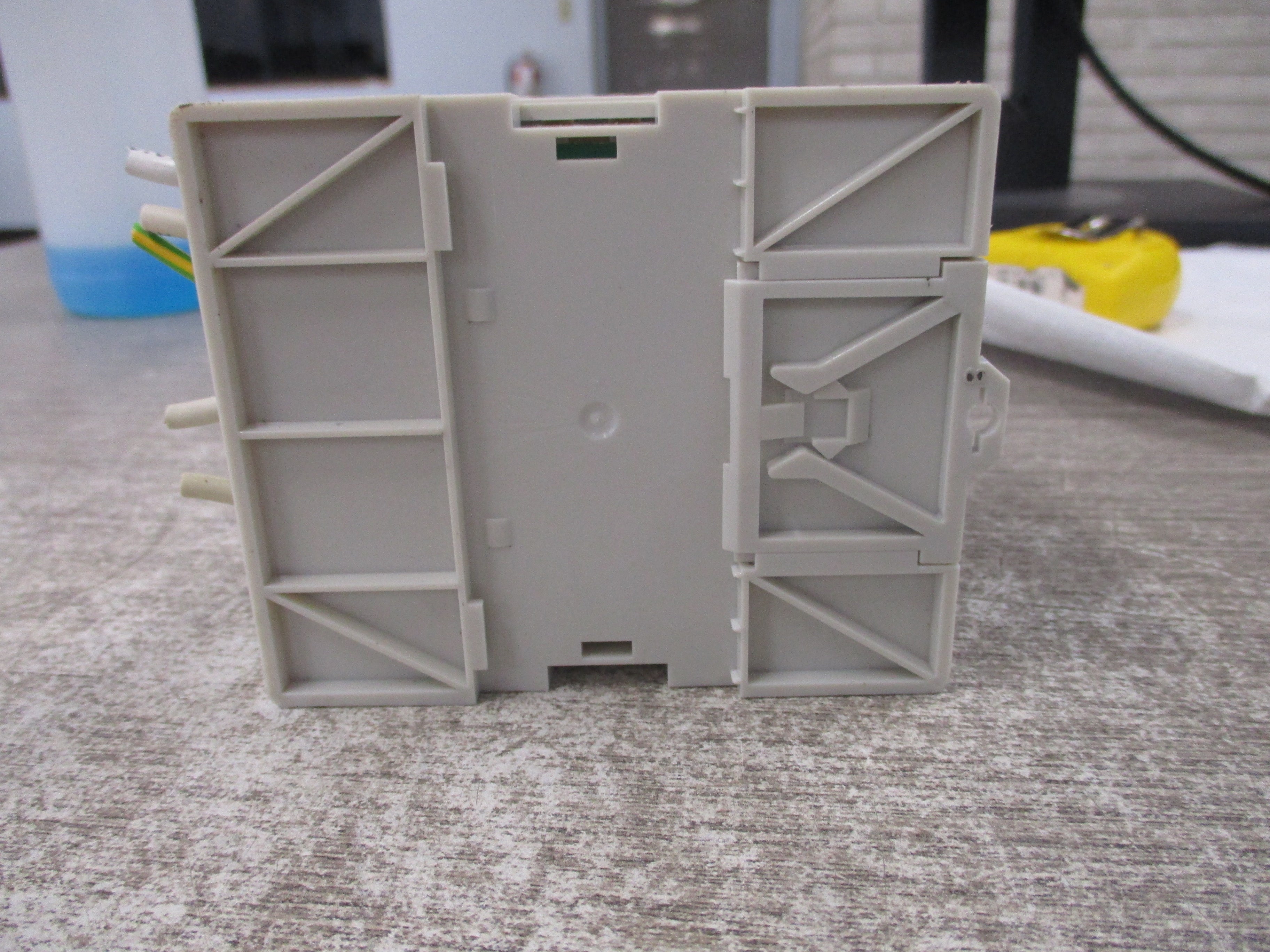 Mean Well Power Supply DR-4524 Input: 100-240VAC 50/60Hz 1.5A Output: 24VDC 2A Used