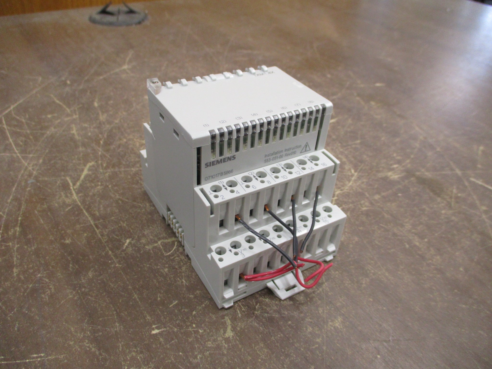 Siemens Universal I/O Module TXM1.8X *No Cover* Used