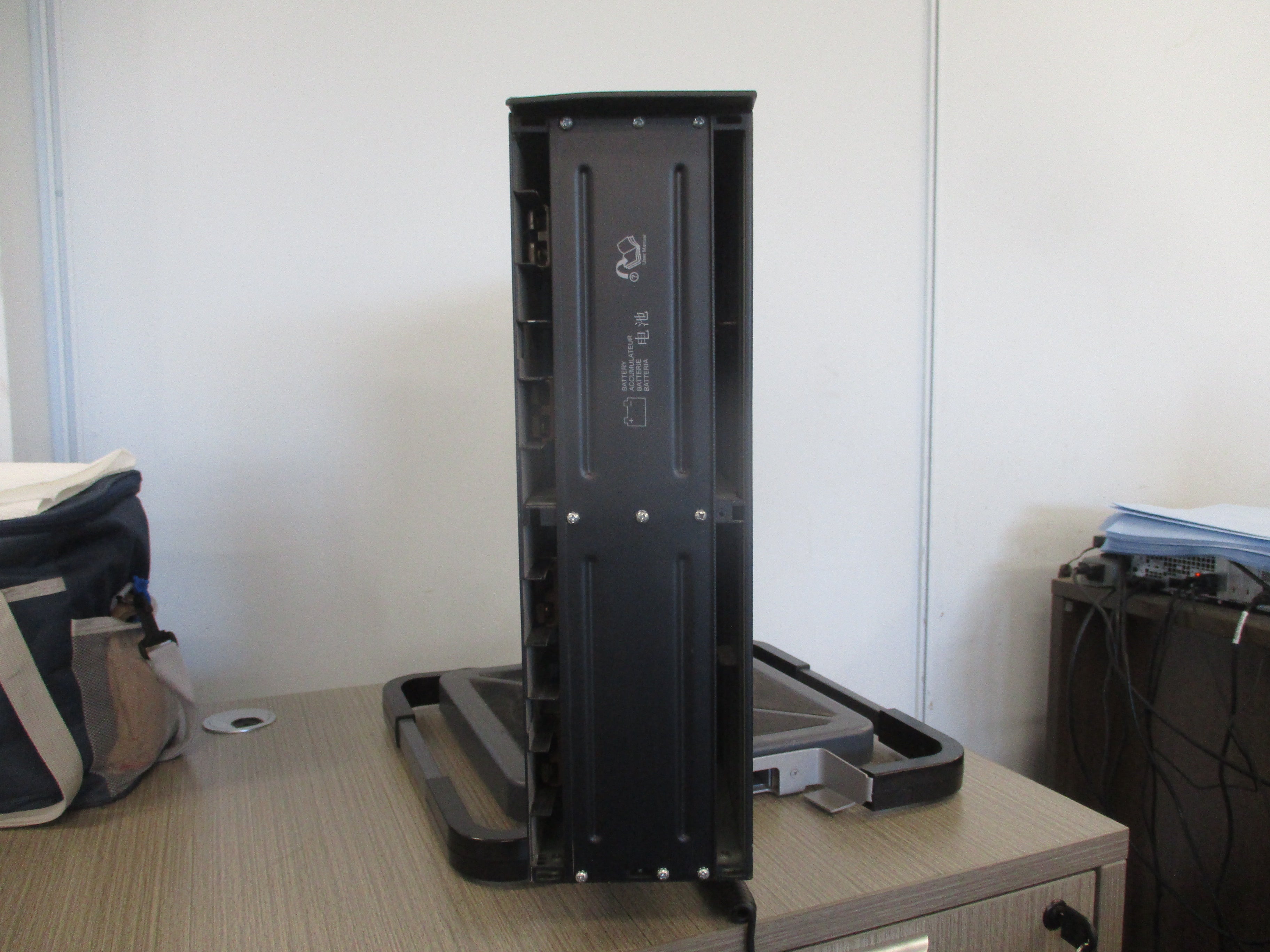 APC Battery Pack Unit SURT192XLBP Used