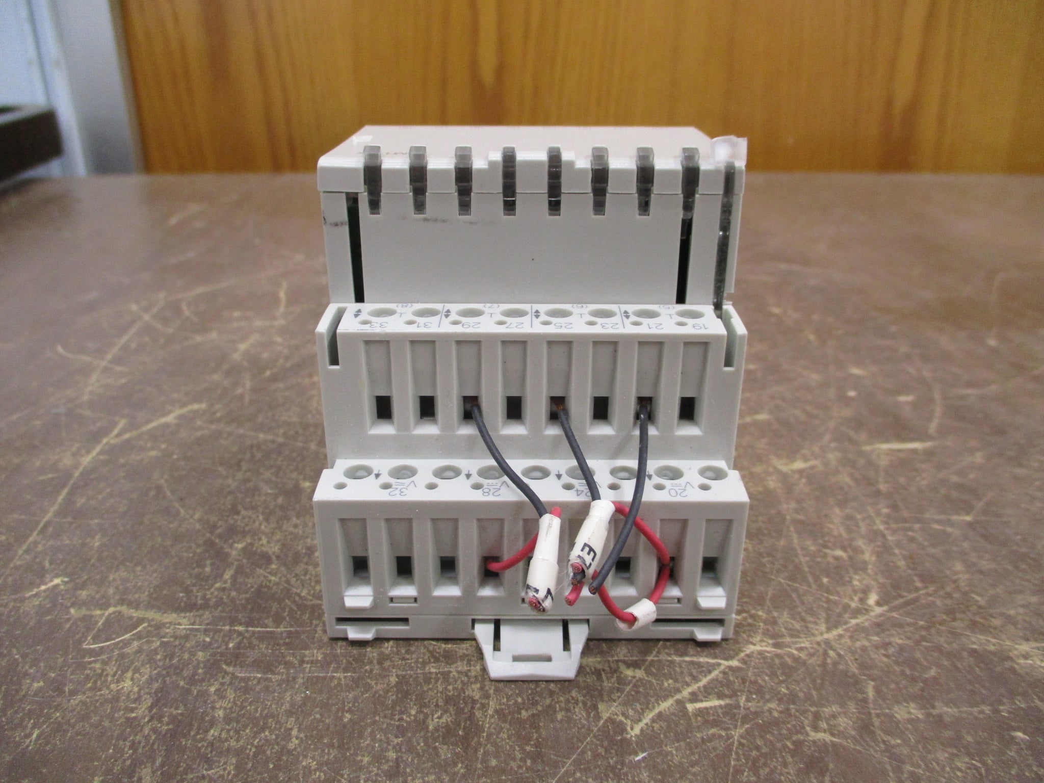 Siemens Universal I/O Module TXM1.8X *No Cover* Used