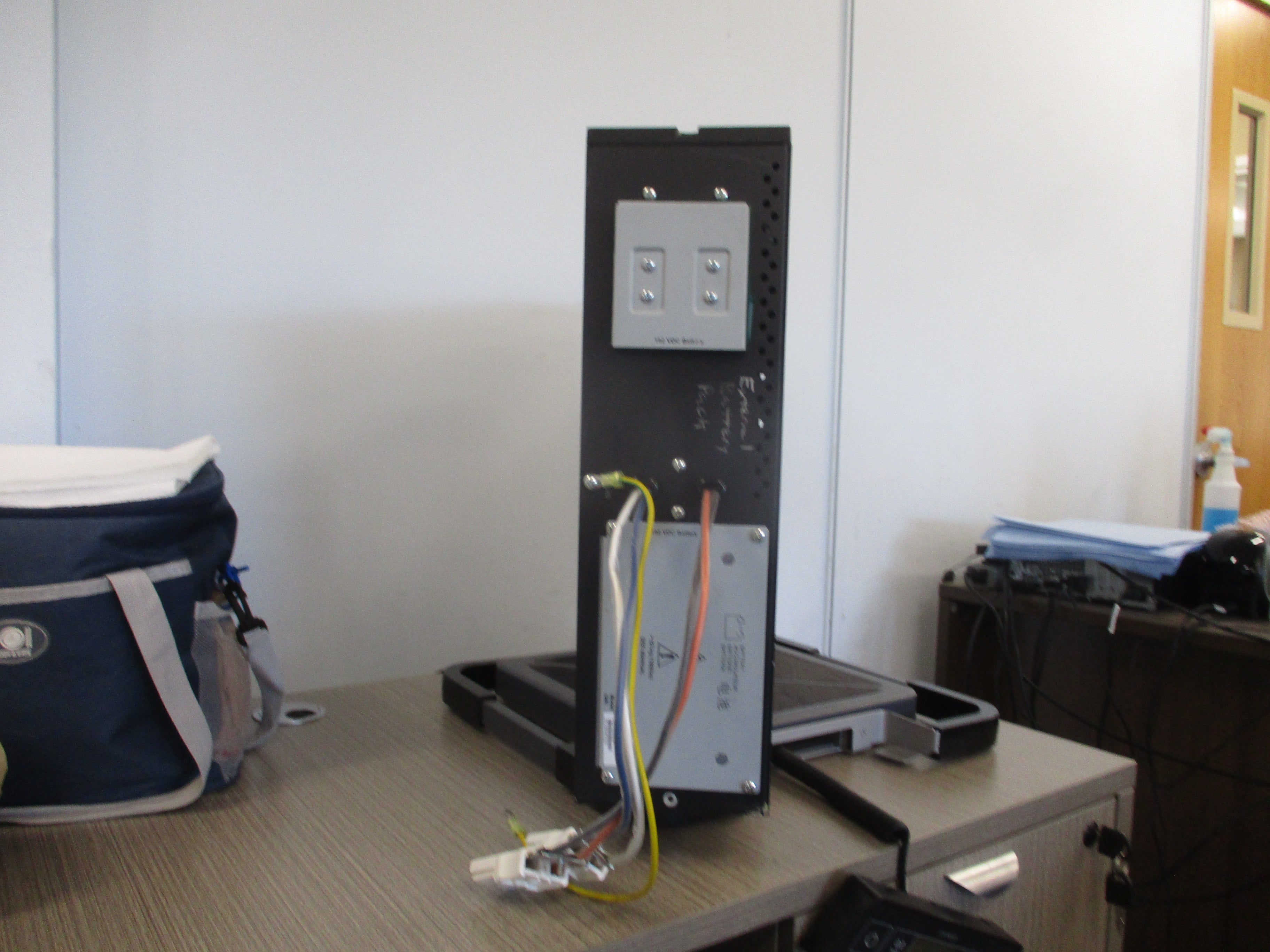 APC Battery Pack Unit SURT192XLBP Used