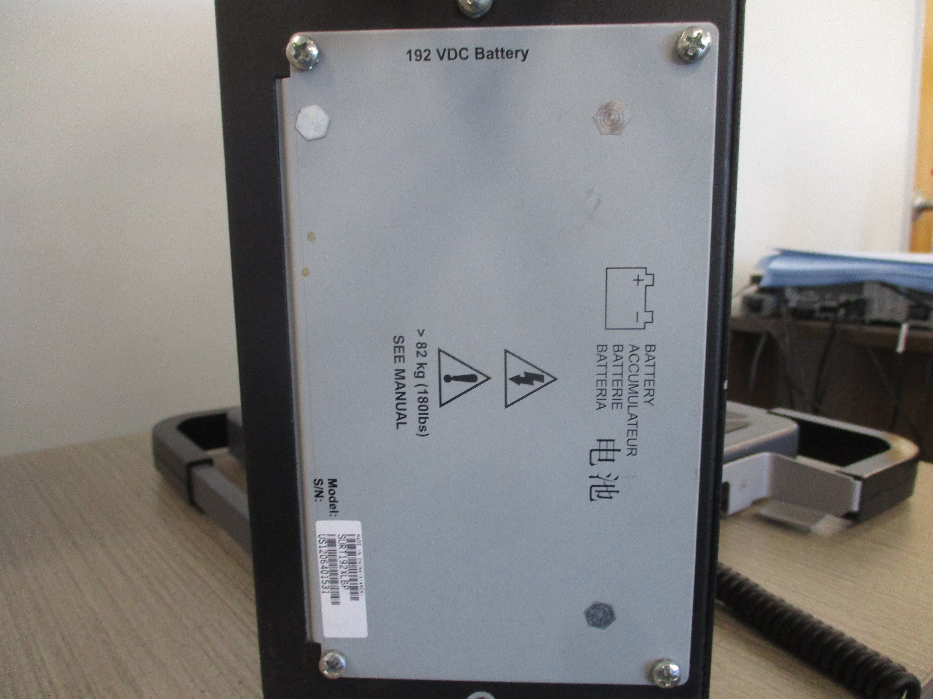 APC Battery Pack Unit SURT192XLBP Used