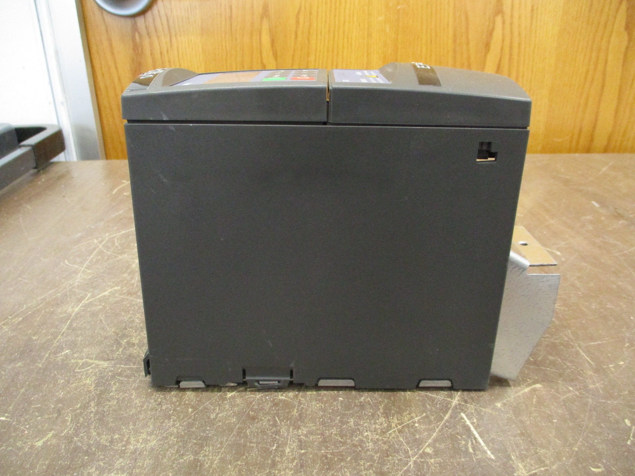 Siemens SED2-0.75/32X AC Drive 6SE6436-2UD17-5AA0 1HP 3Ph Used