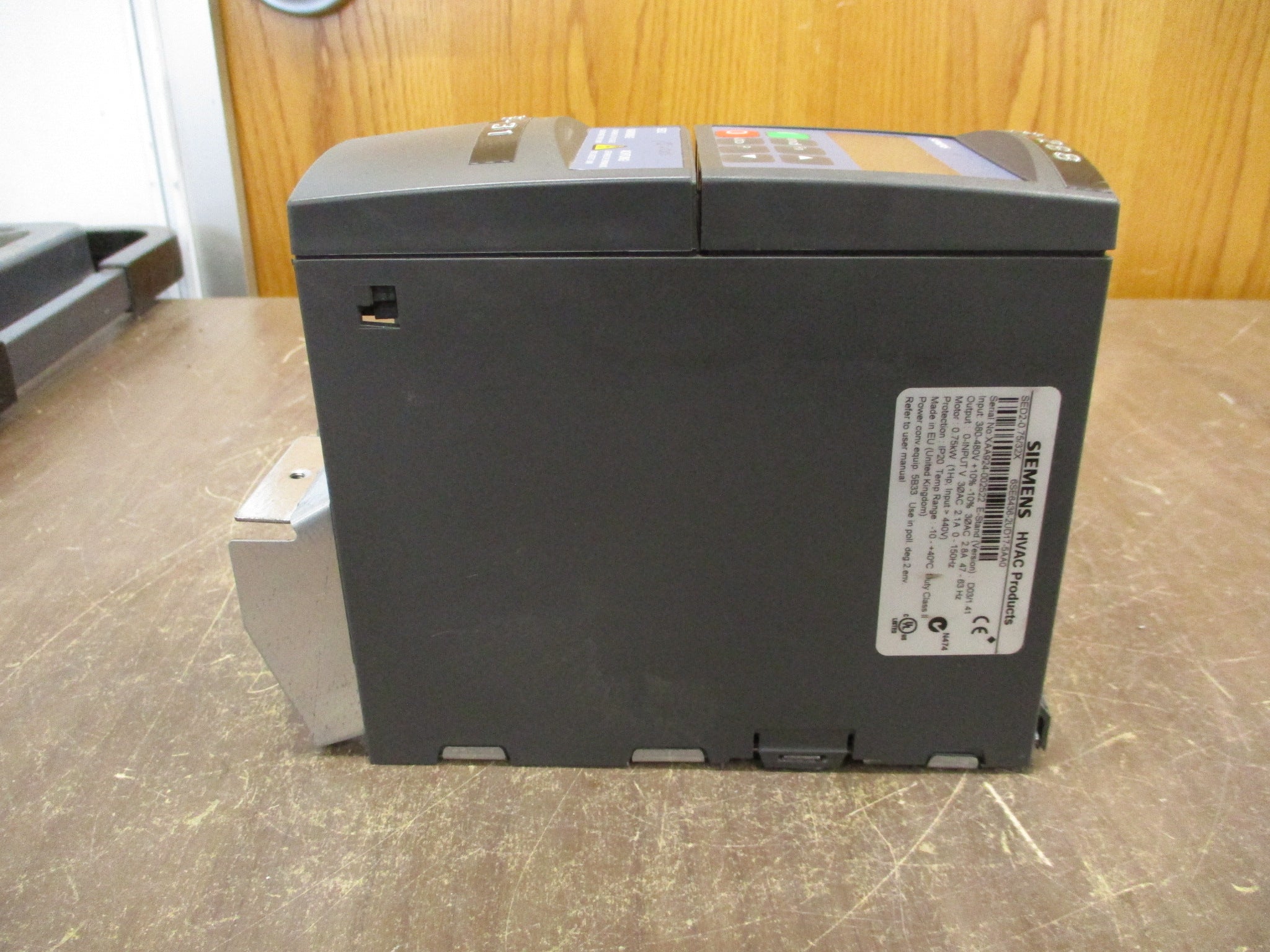 Siemens SED2-0.75/32X AC Drive 6SE6436-2UD17-5AA0 1HP 3Ph Used