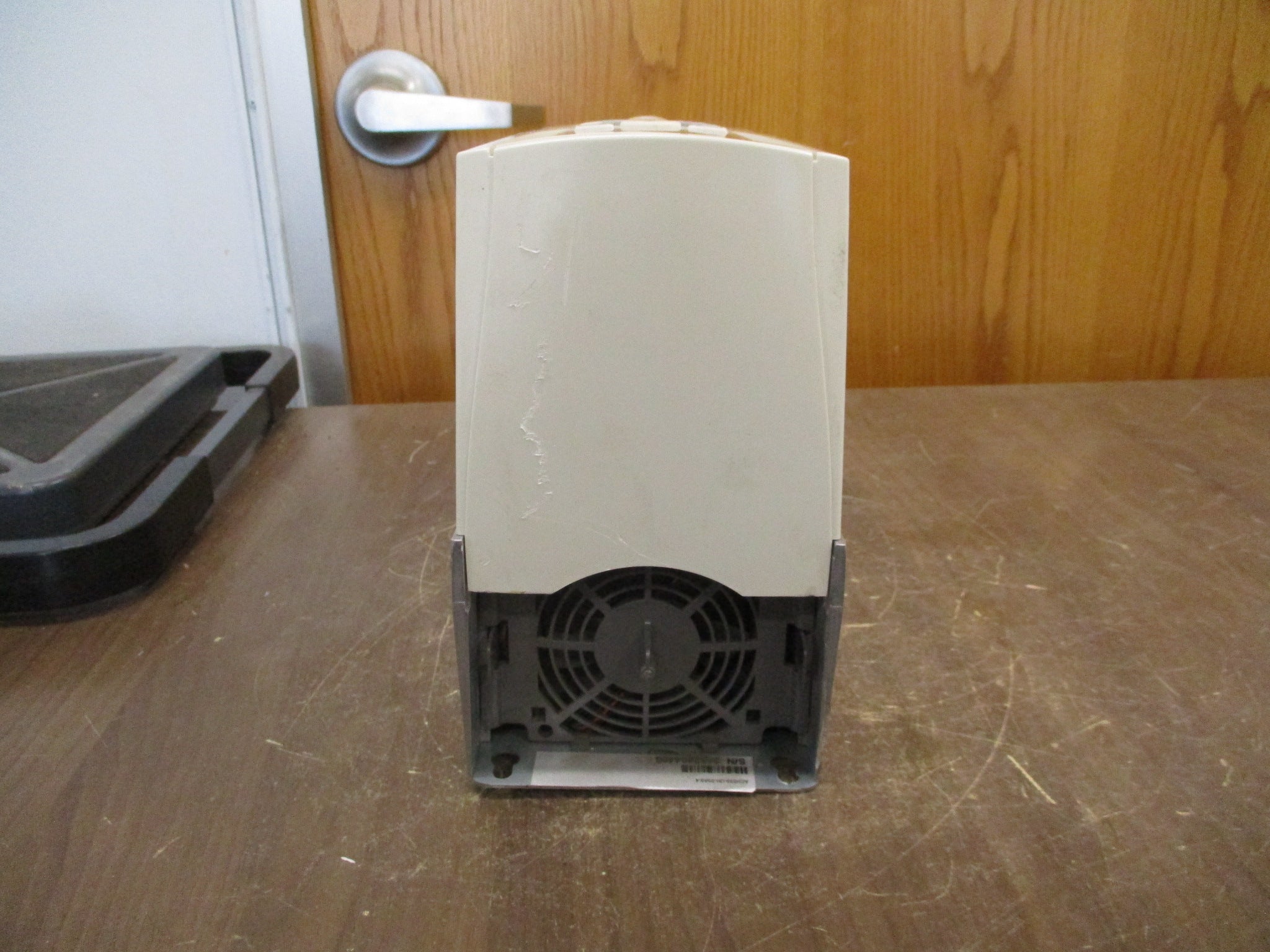 ABB ACH550 AC Drive ACH550-UH-003A3-4 1.5 HP 3Ph w/ Keypad Used