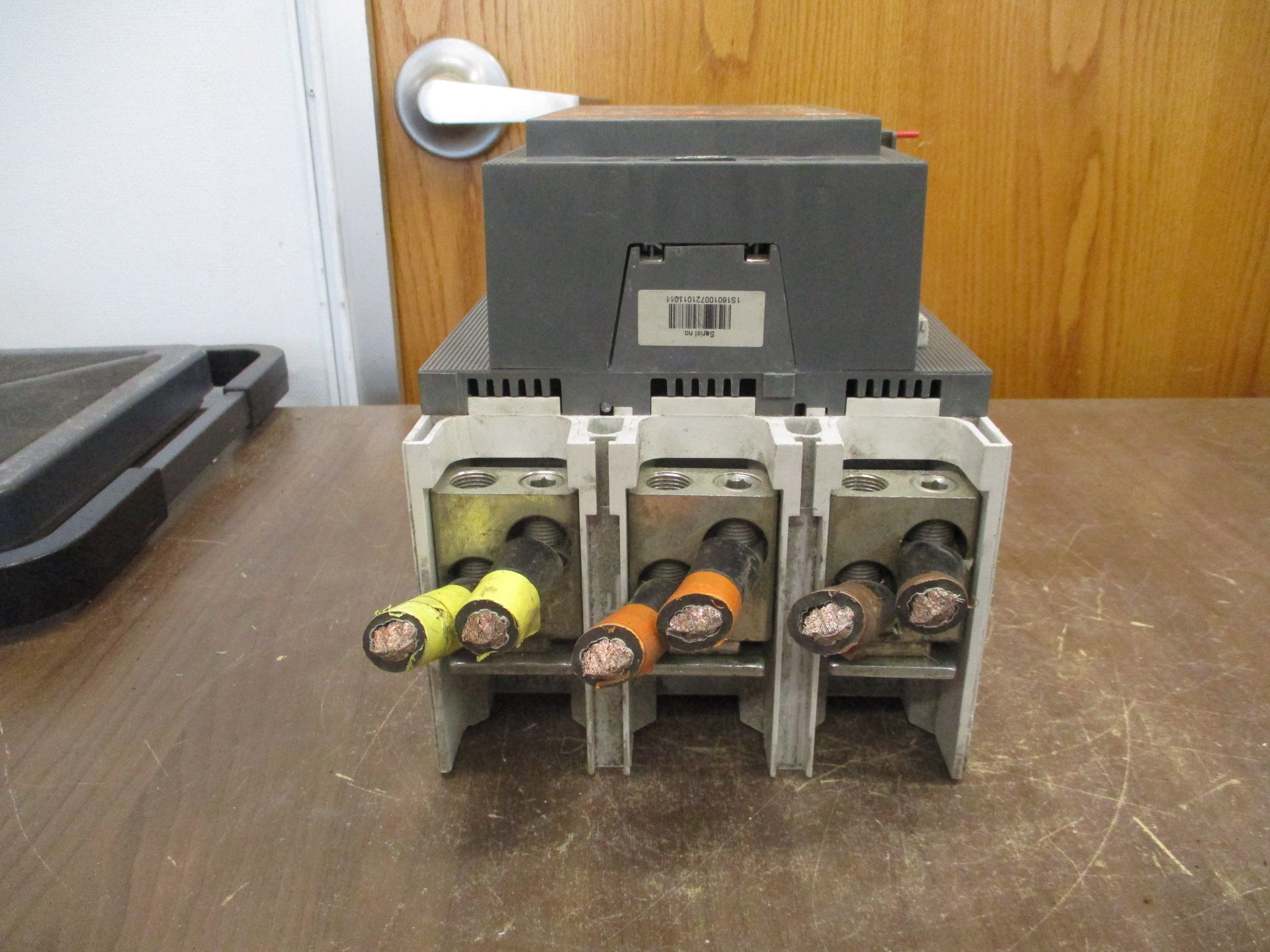 ABB Contactor AF400-30 600V 550A 100-250V AC/DC Coil Used