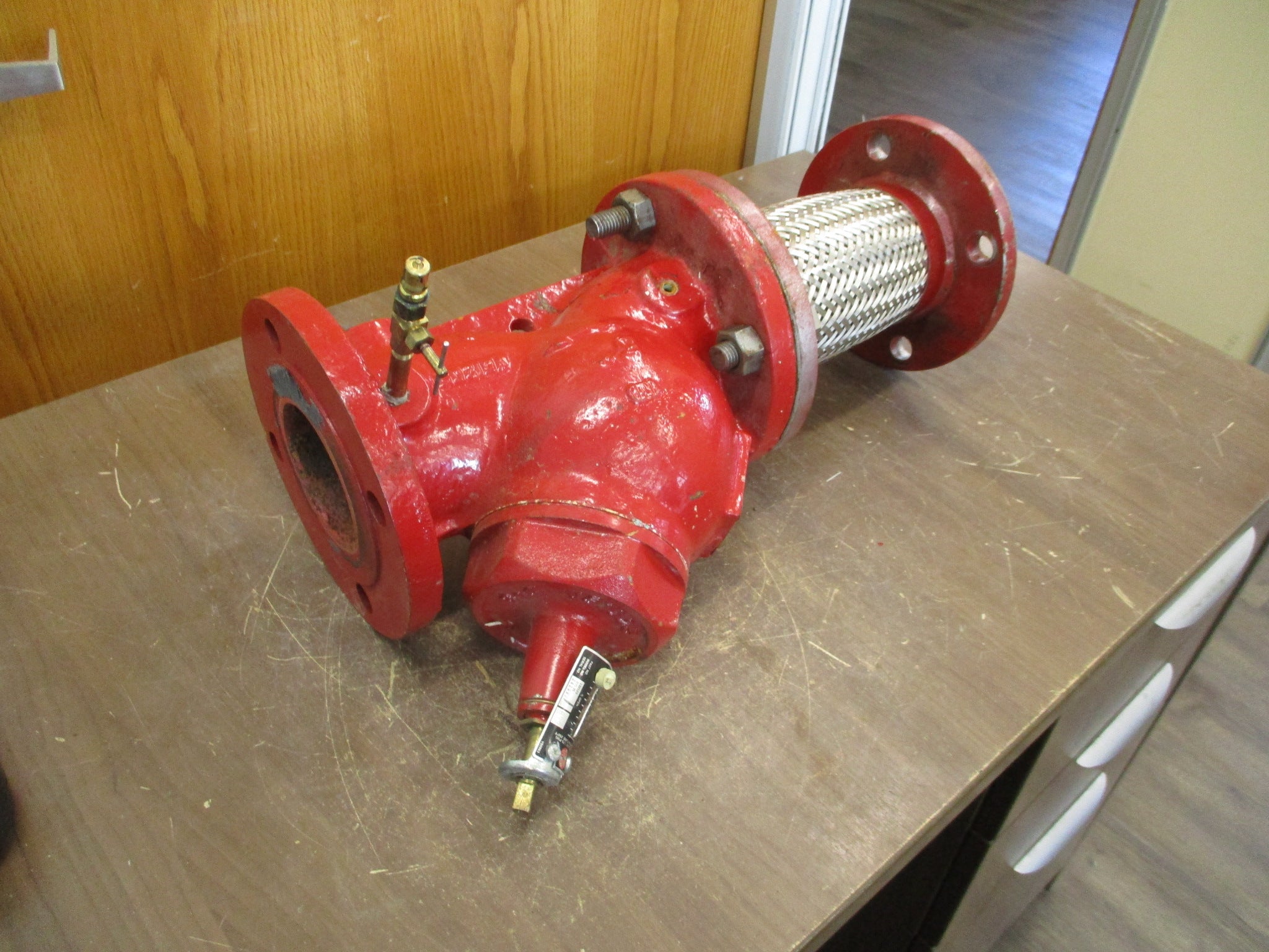 Bell & Gossett 3DS-3S Triple Duty Valve 132123 175PSIG w/ Flexible Conduit Used