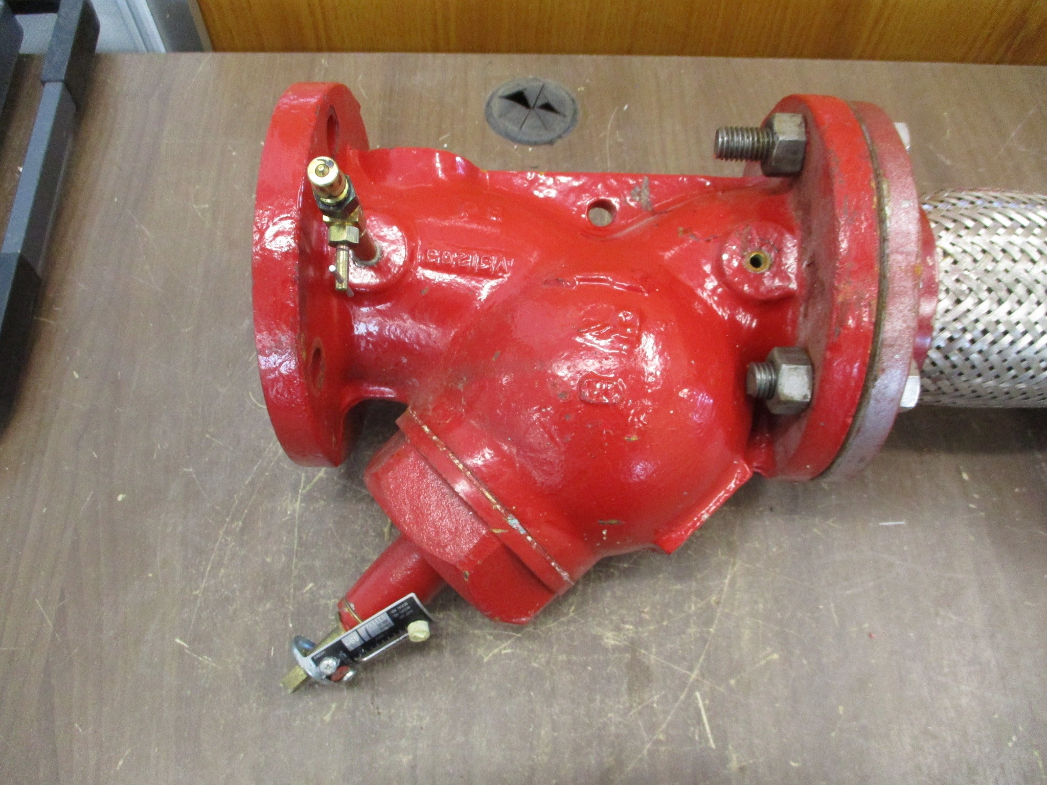 Bell & Gossett 3DS-3S Triple Duty Valve 132123 175PSIG w/ Flexible Conduit Used