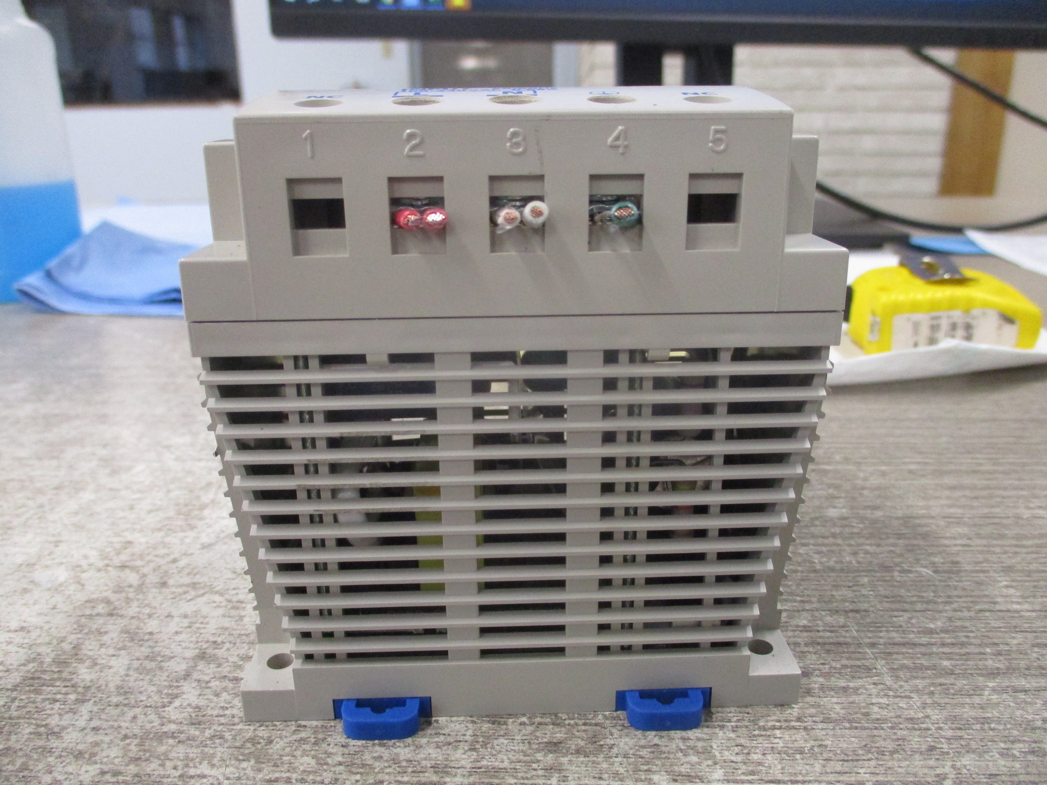 Idec Power Supply PS5R-C12 30W Input: 100-240VAC 50/60Hz 0.68A Output: 12VDC 2.5A Used