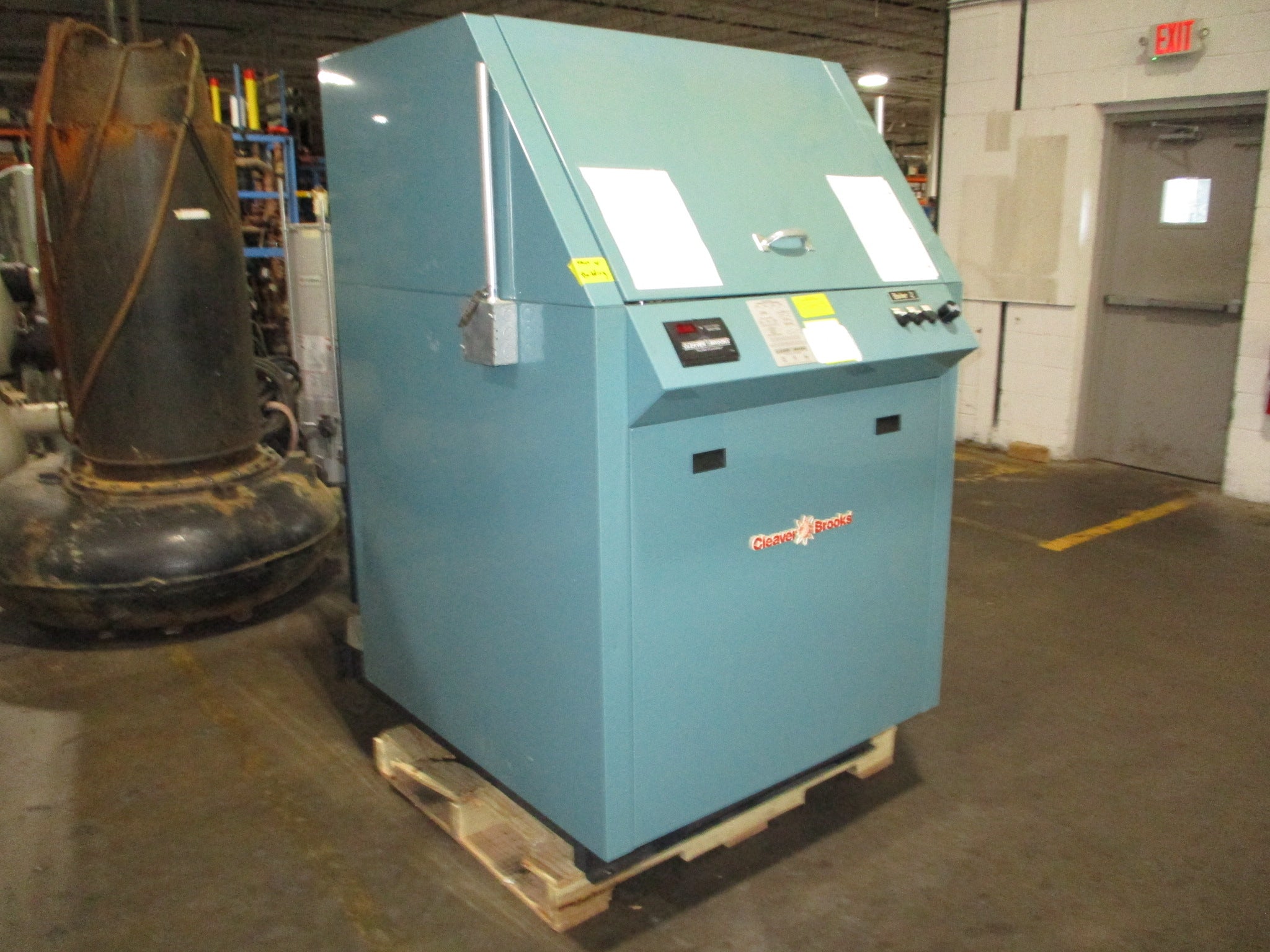 Cleaver Brooks ClearFire-C Firetube Boiler CFC-700-1800-60 230V 1Ph 60Hz Used
