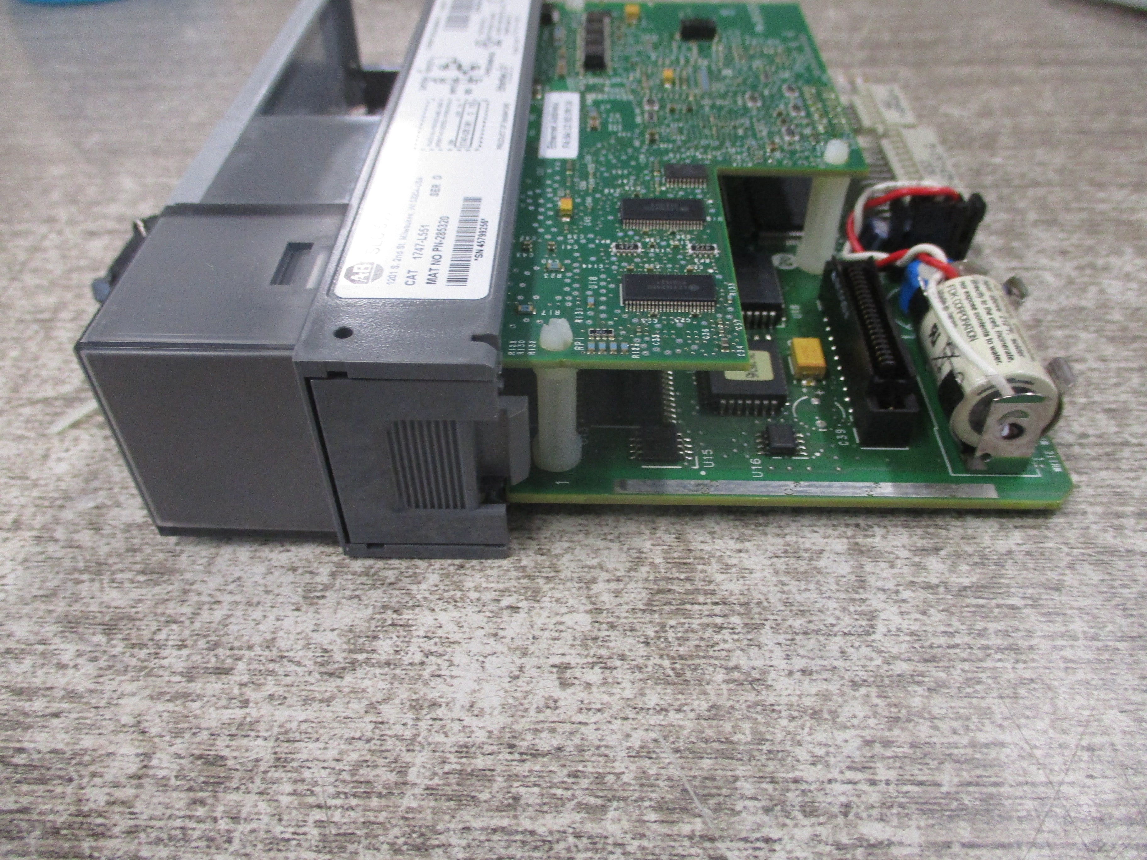 Allen-Bradley SLC 500 SLC 5/05 16K Controller 1747-L551 Ser. D OS: 1747-OS 501 Ser. C F/W.13 Used