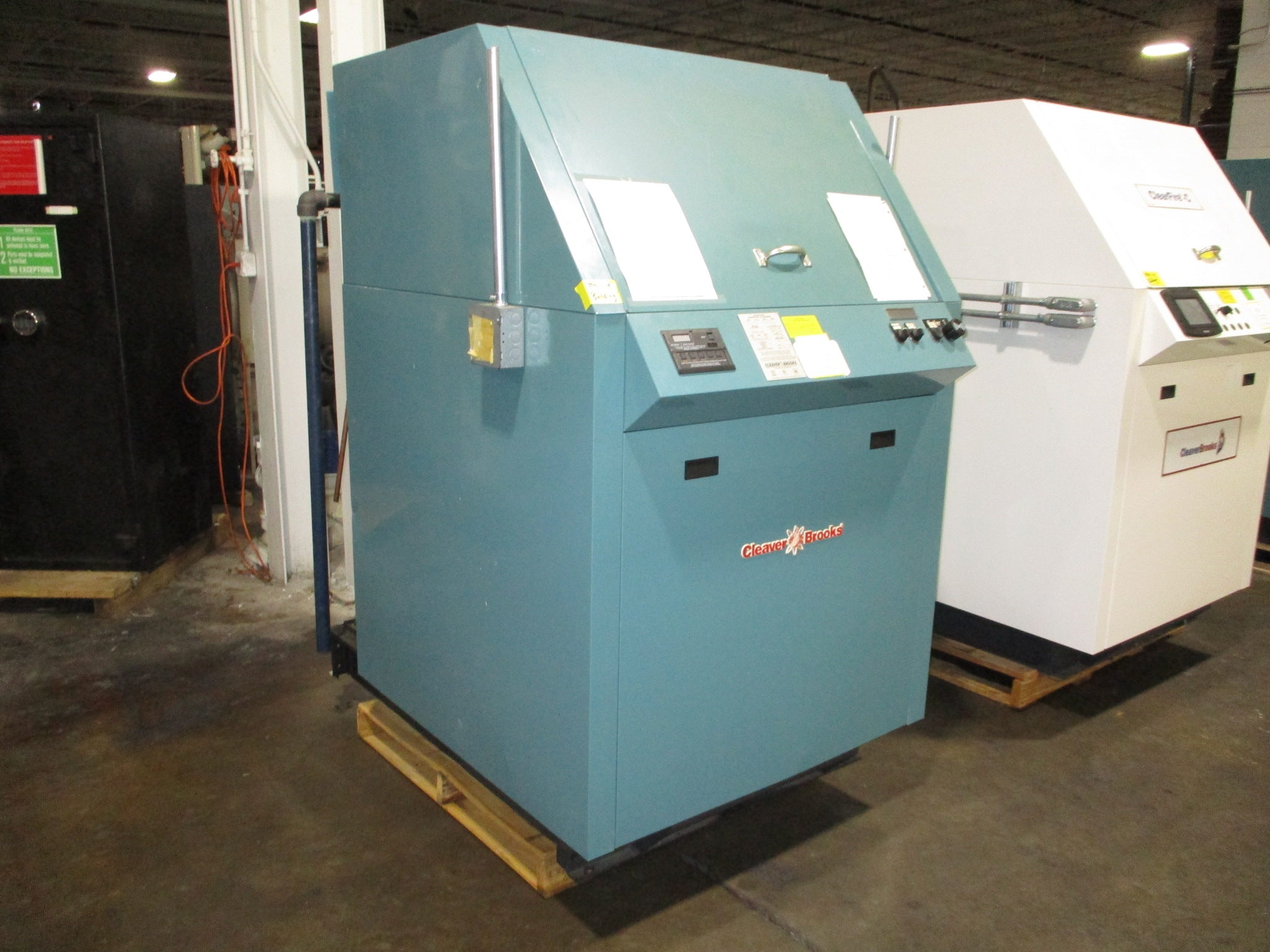 Cleaver Brooks ClearFire-C Firetube Boiler CFC-700-1800-60 230V 1Ph 60Hz Used