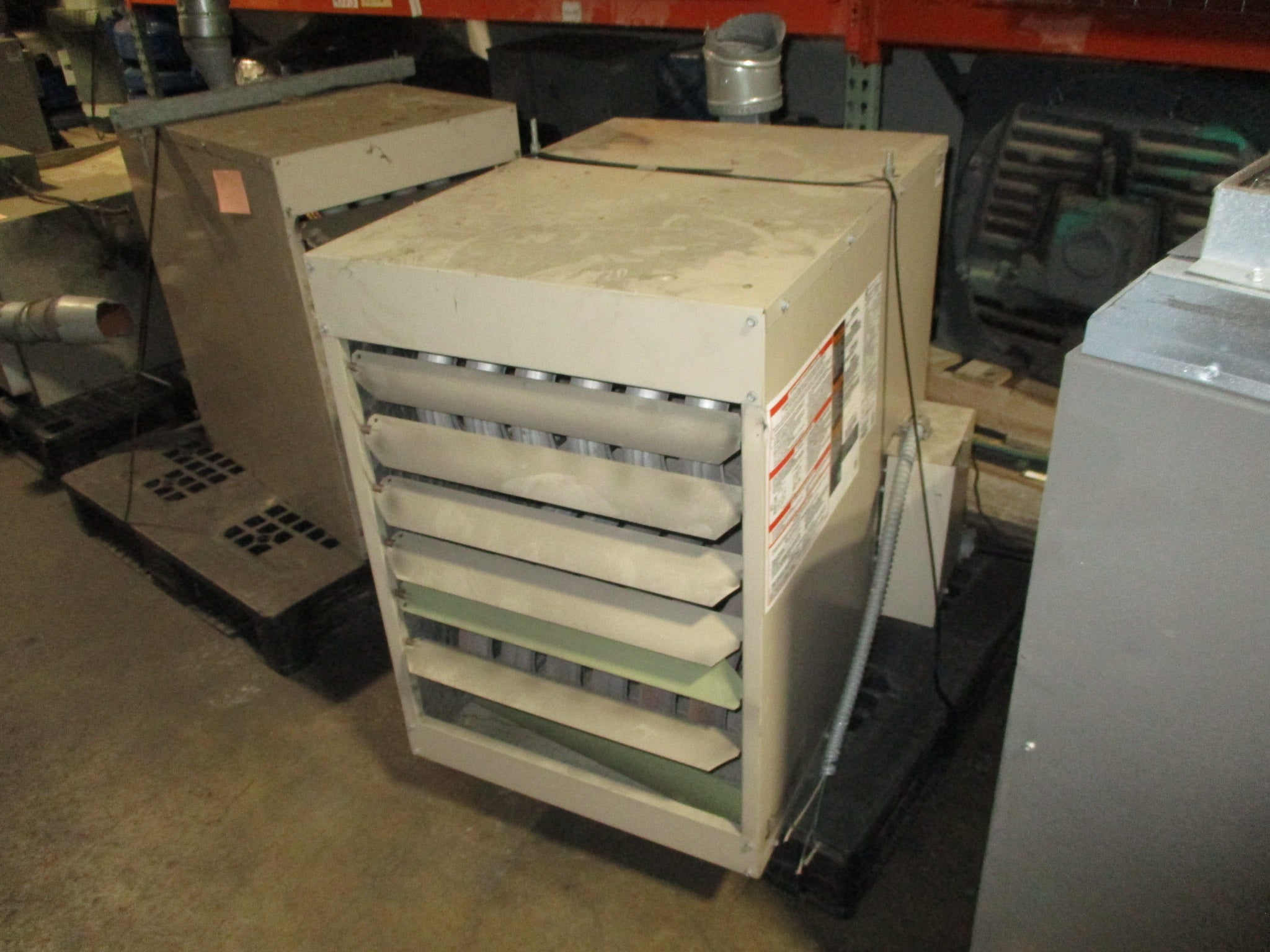 ADP Natural Gas Heater SEP-200A-3 195,000BTU Input Power Vented Used