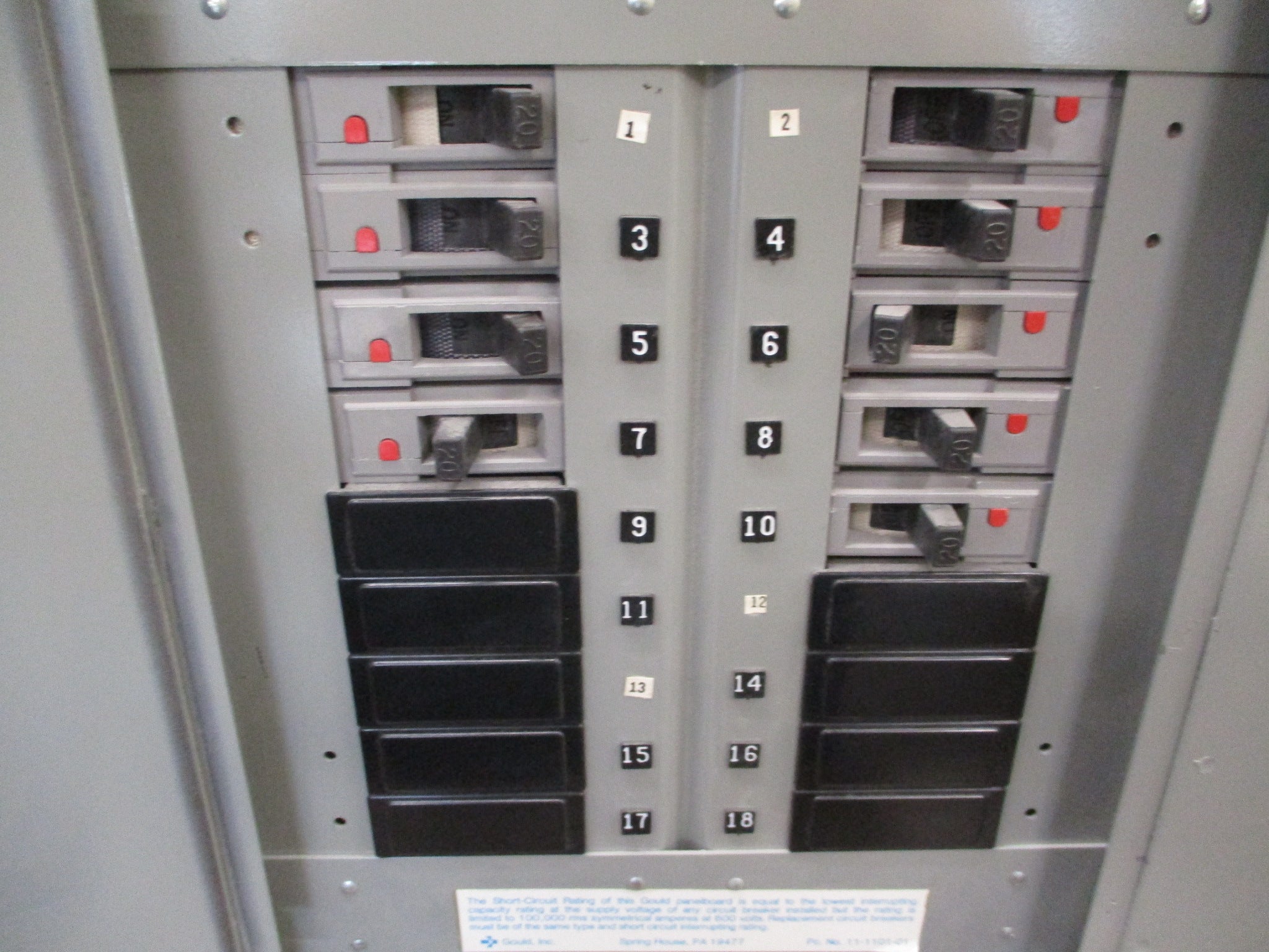 ITE Main Lug Breaker Panel NHB 100A Max 277-480V 3Ph 4W 18-Slot Used