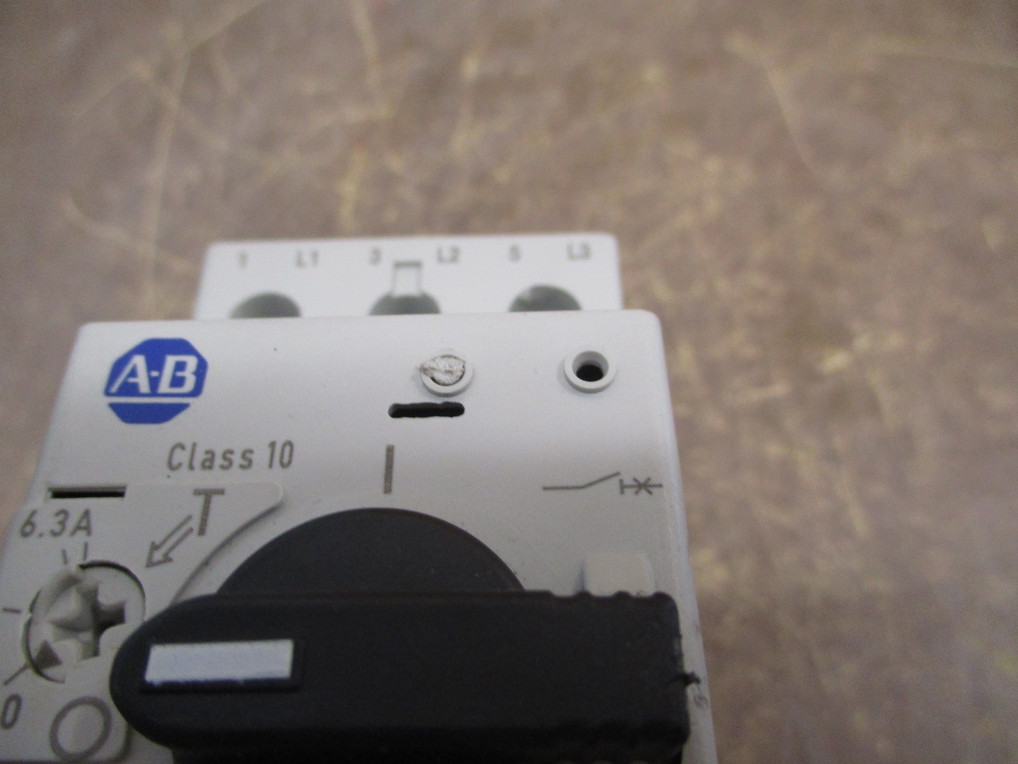 Allen-Bradley Manual Motor Protector 140M-C2E-B63 Ser. C Trip: 4.0-6.3A