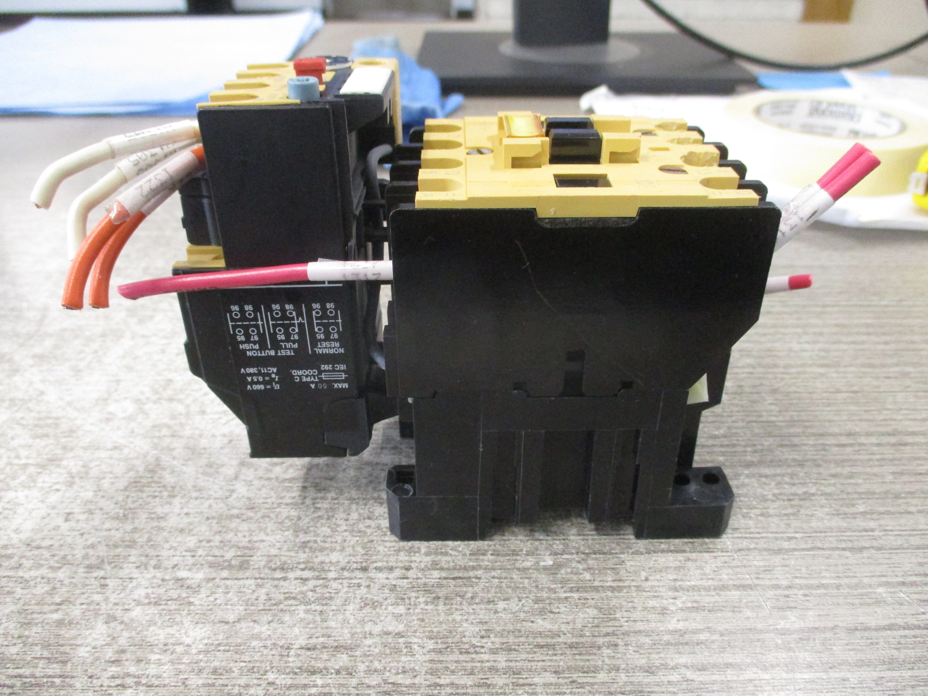 Allen-Bradley Starter 100-A24ND3 / 193-BSC 24 120V Coil Trip: 16-24A 600V Used