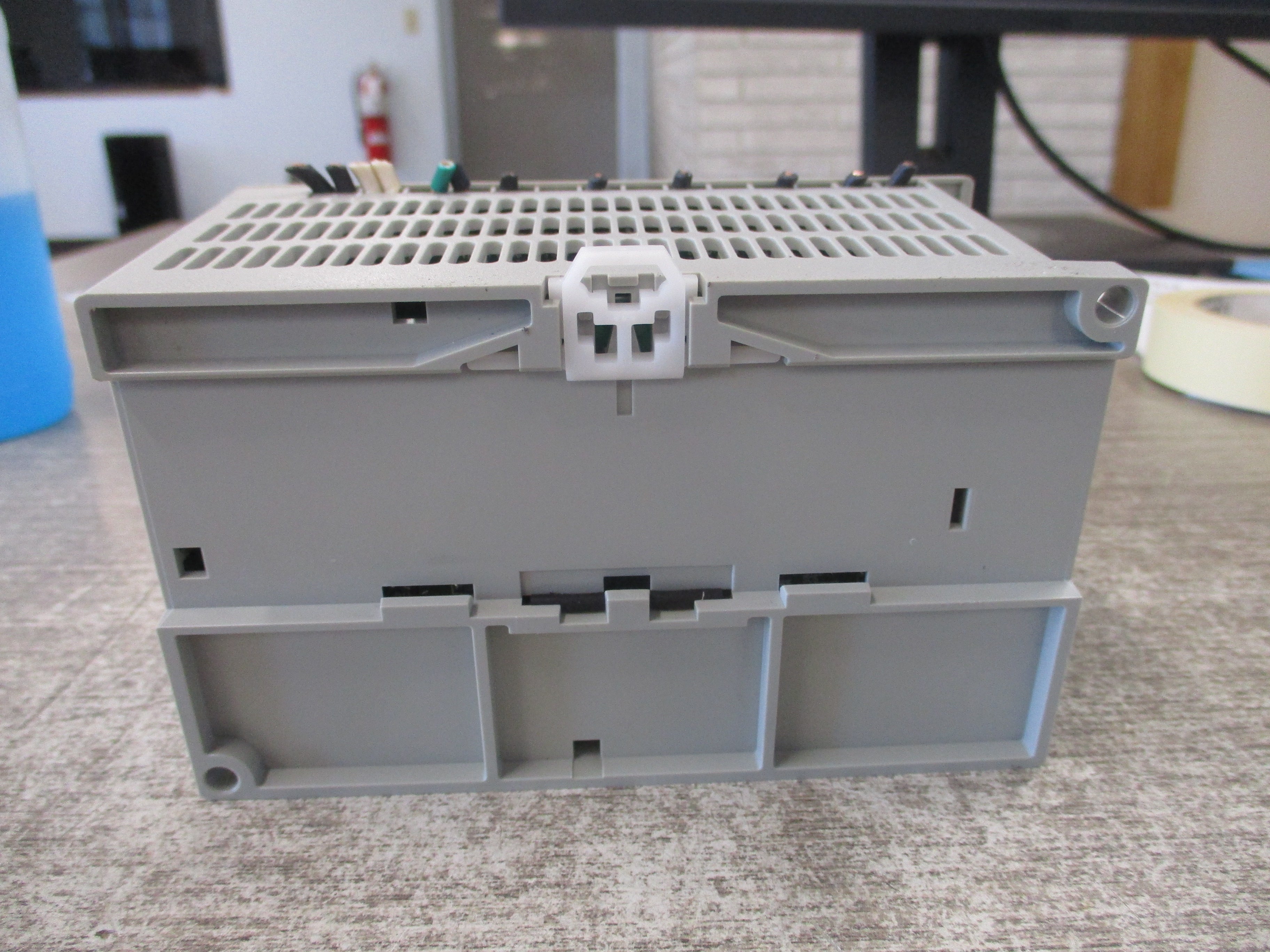 Allen-Bradley MicroLogix 1000 16PT Controller 1761-L16AWA Ser. E F/W : 1.0 Used