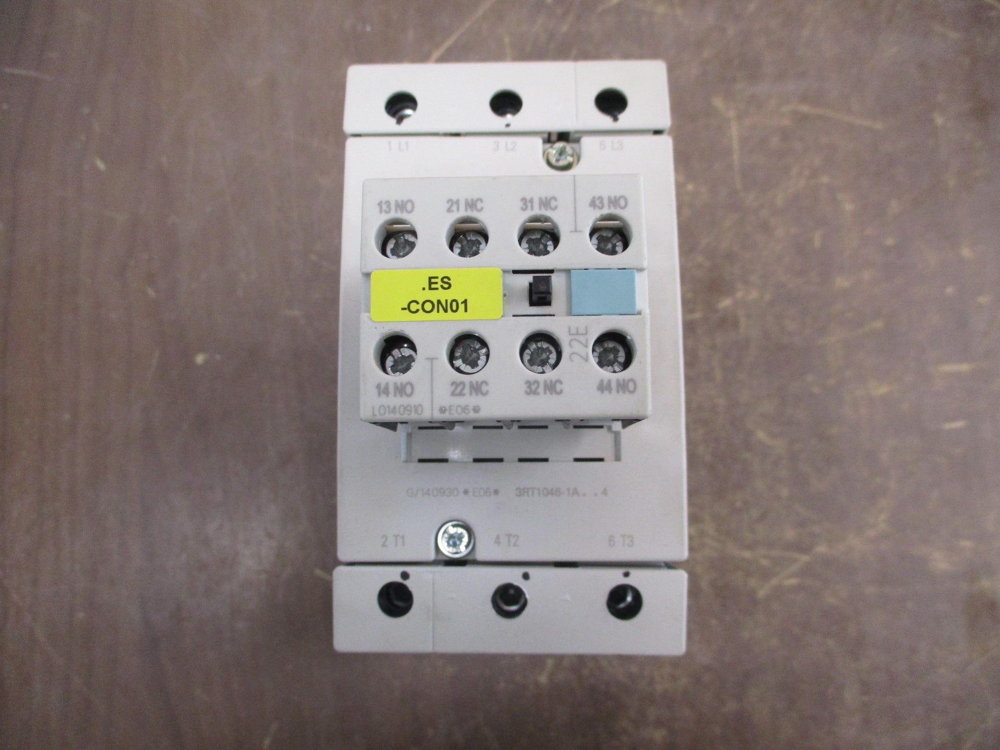 Siemens Contactor 3RT1046-1AK64 120V Coil 95A New Surplus