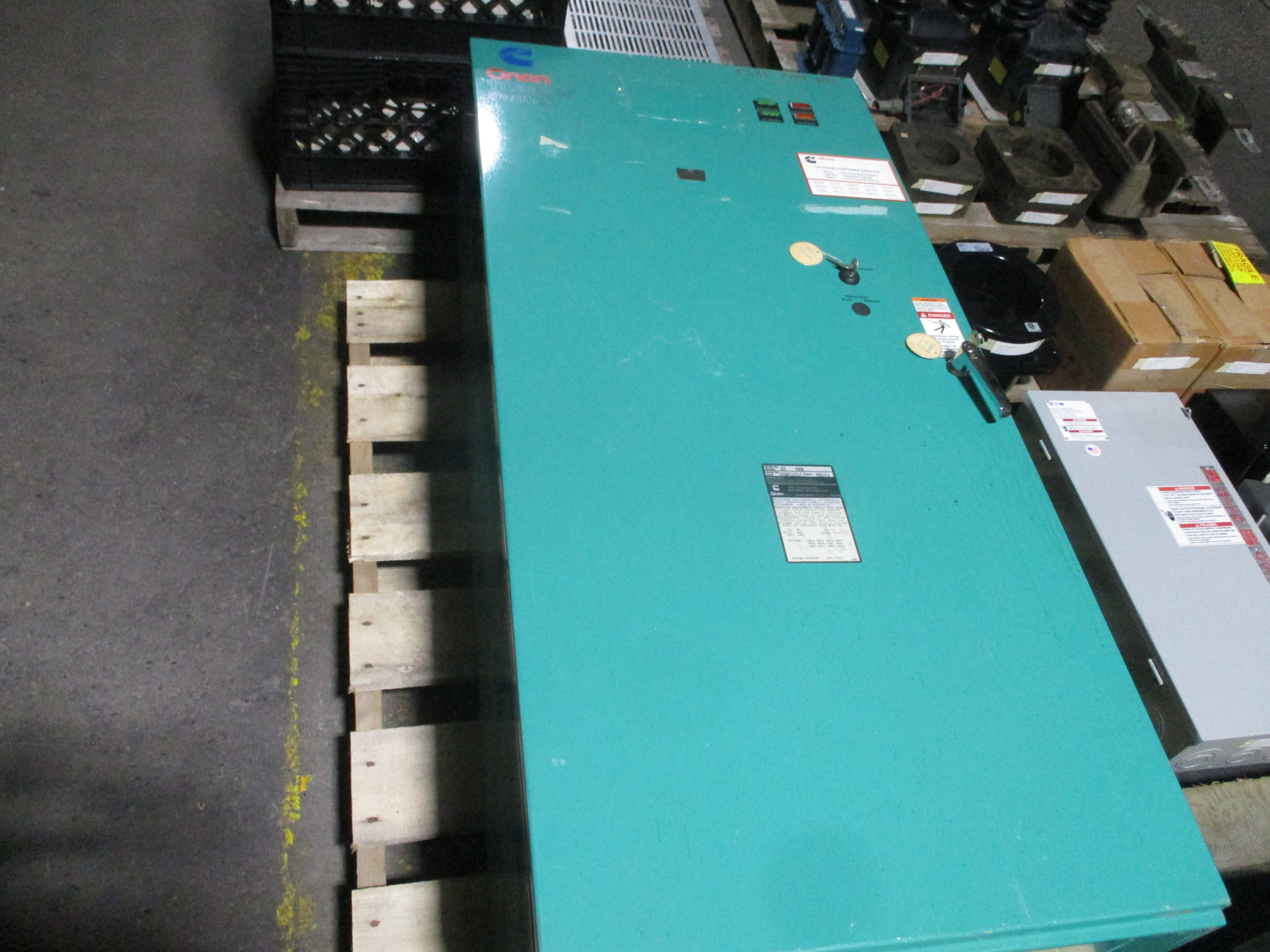 Onan Automatic Transfer Switch OT 400 208V 400A 60Hz 3Ph Used