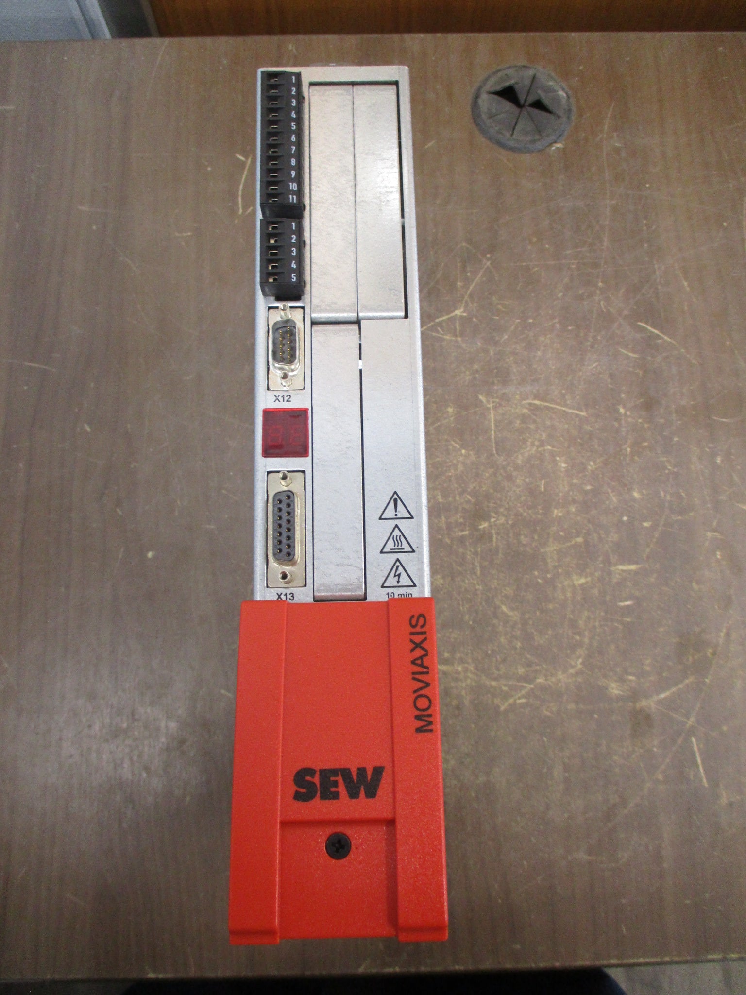 Sew-Eurodrive Moviaxis Servo Drive Axis Module MXA80A-004-503-00 2.80kW Used