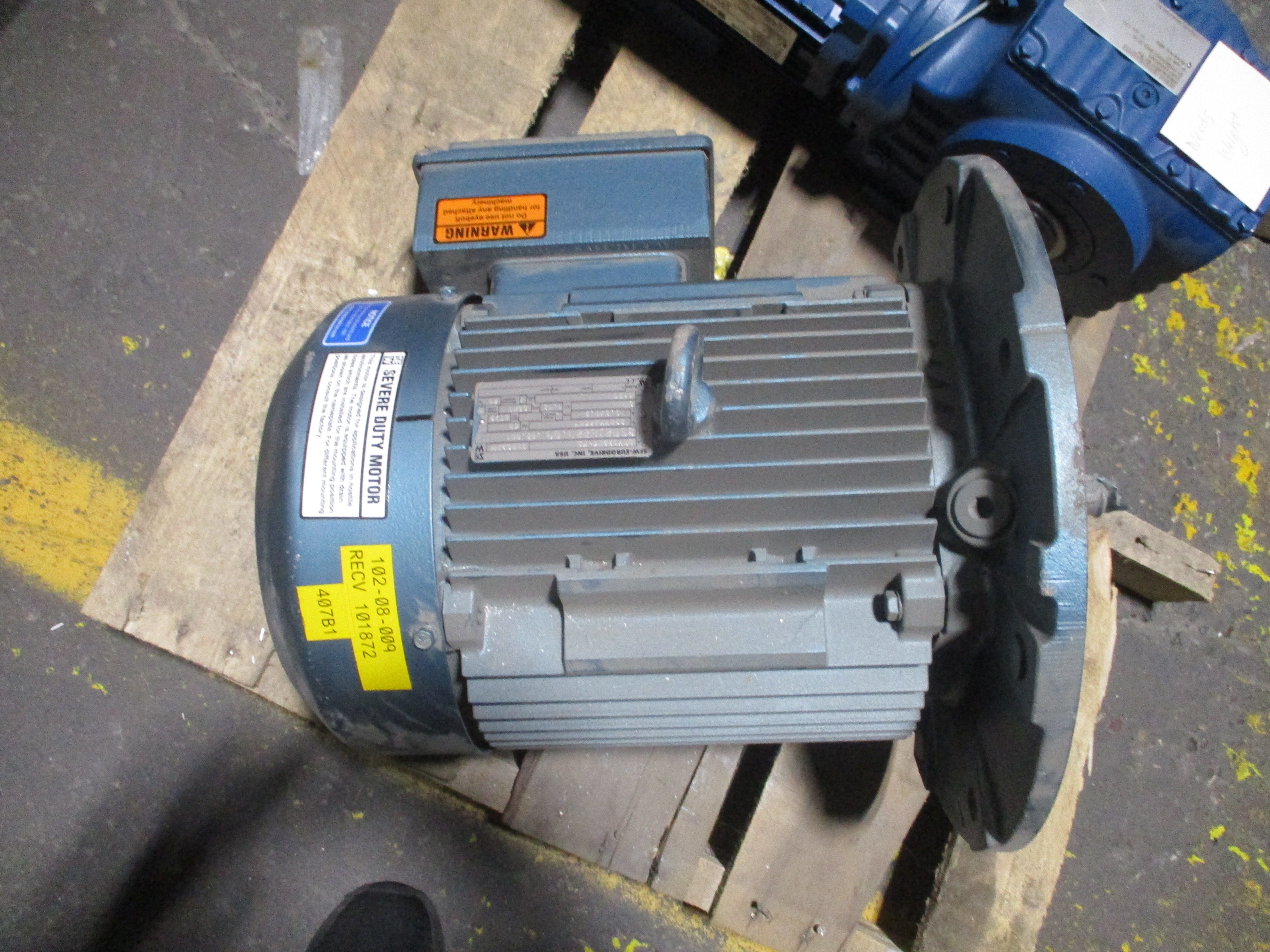 Sew-Eurodrive AC Motor DFV132M6-KS 5HP Voltage 230YY/460Y 1170RPM Used