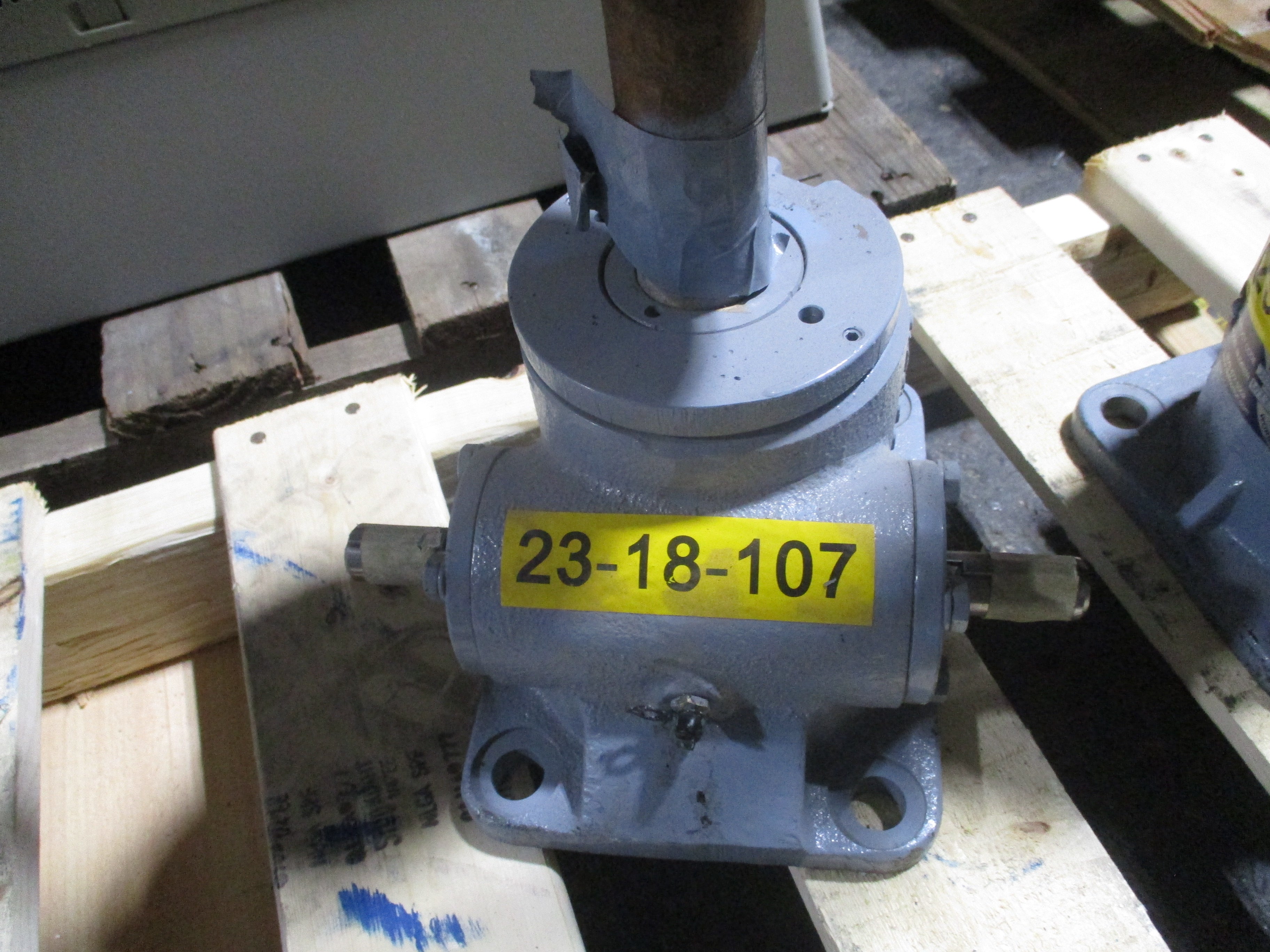 Duff-Norton Upright Ball Screw Actuator UM9806/DM9806 New Surplus