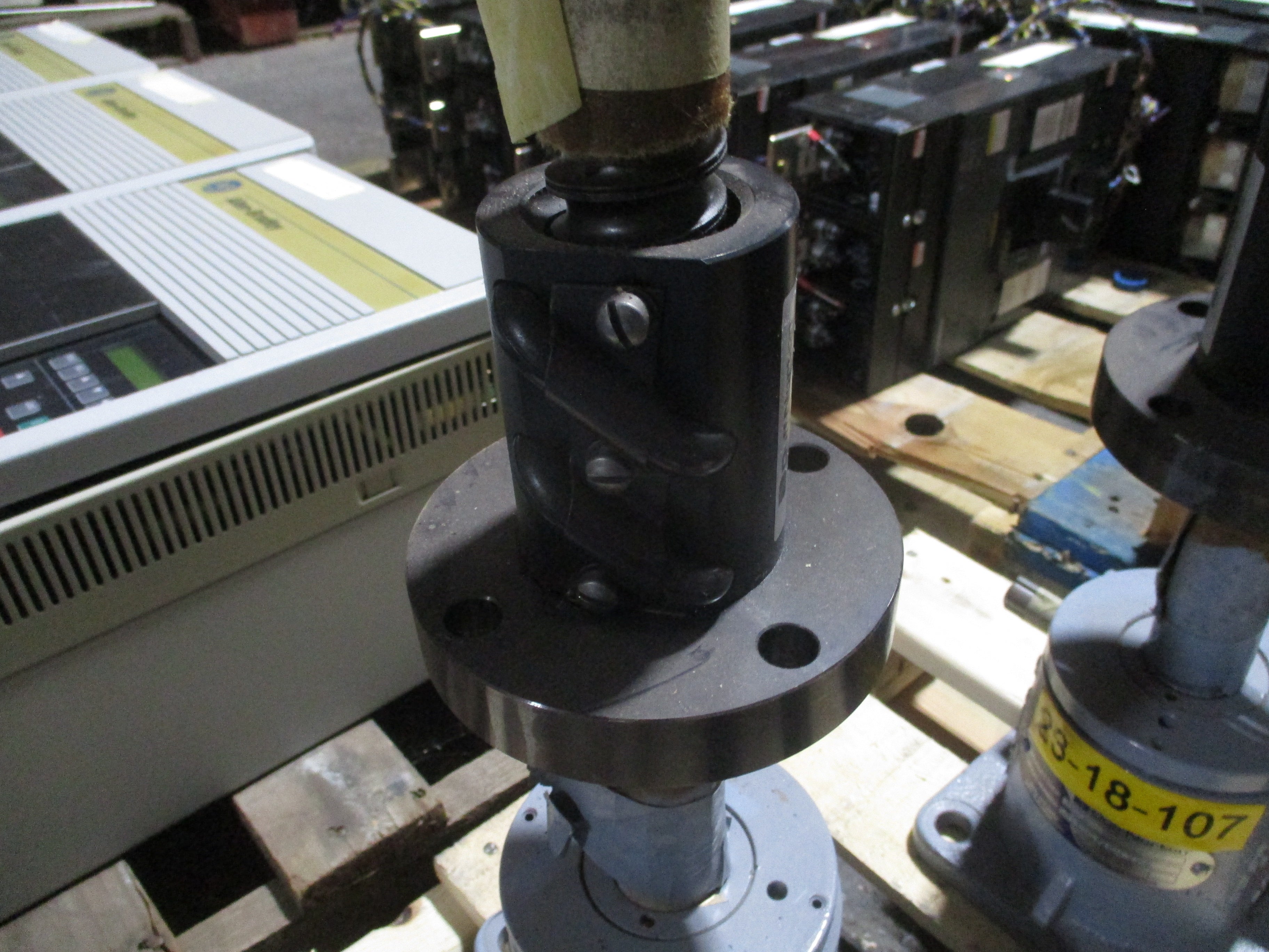 Duff-Norton Upright Ball Screw Actuator UM9806/DM9806 New Surplus