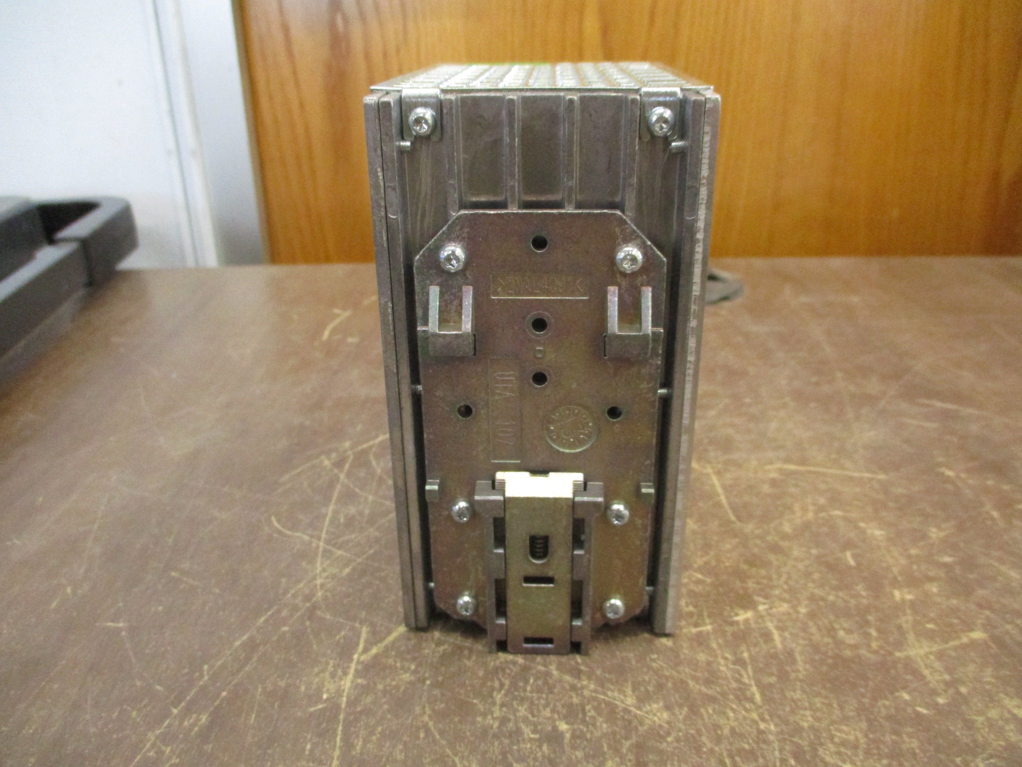 Phoenix Contact Power Supply 2866792 QUINT-PS/3AC/24DC/20 New Surplus