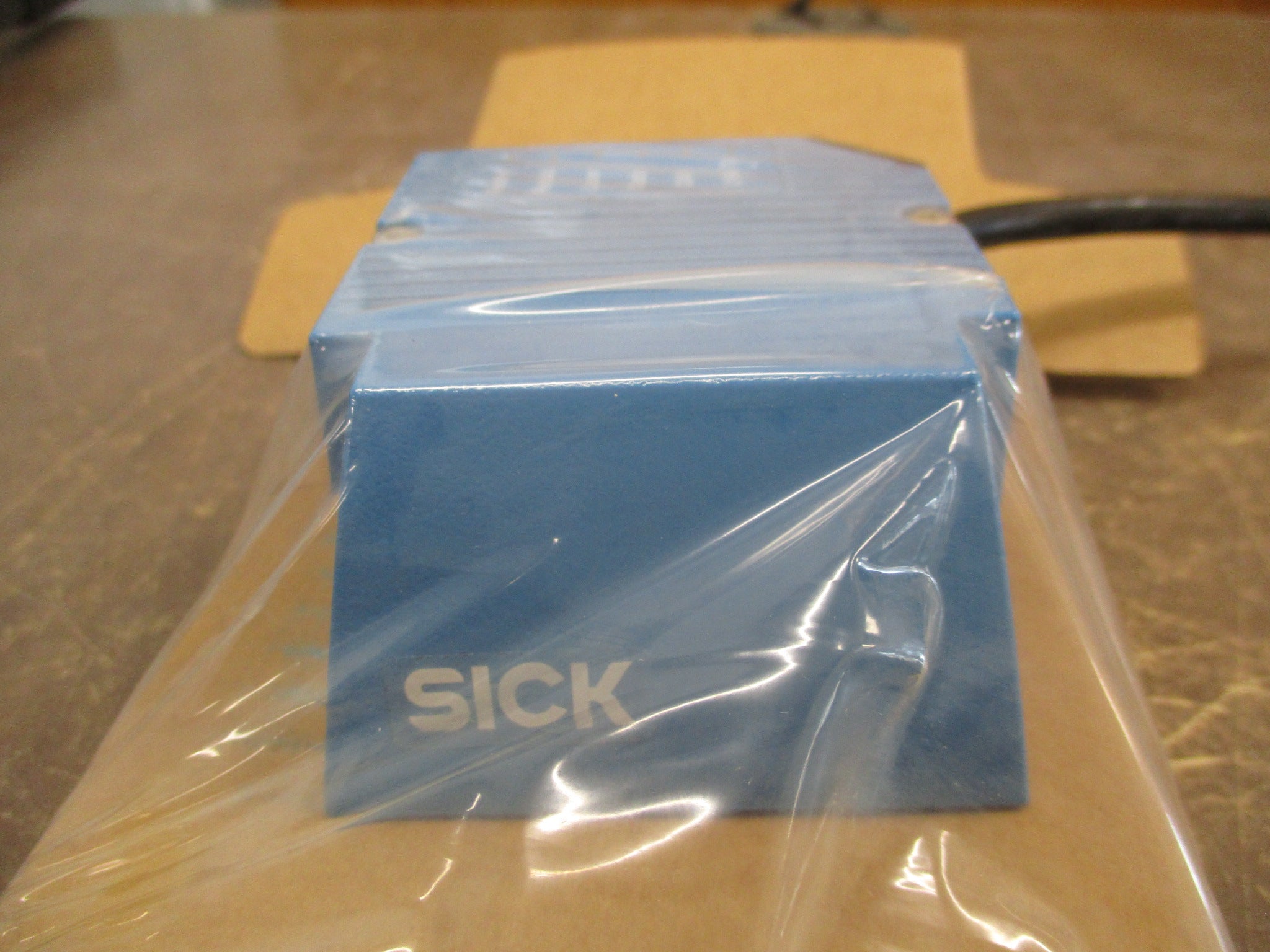Sick Barcode Scanner CLV620-2000S01 SW V6.10 New Surplus