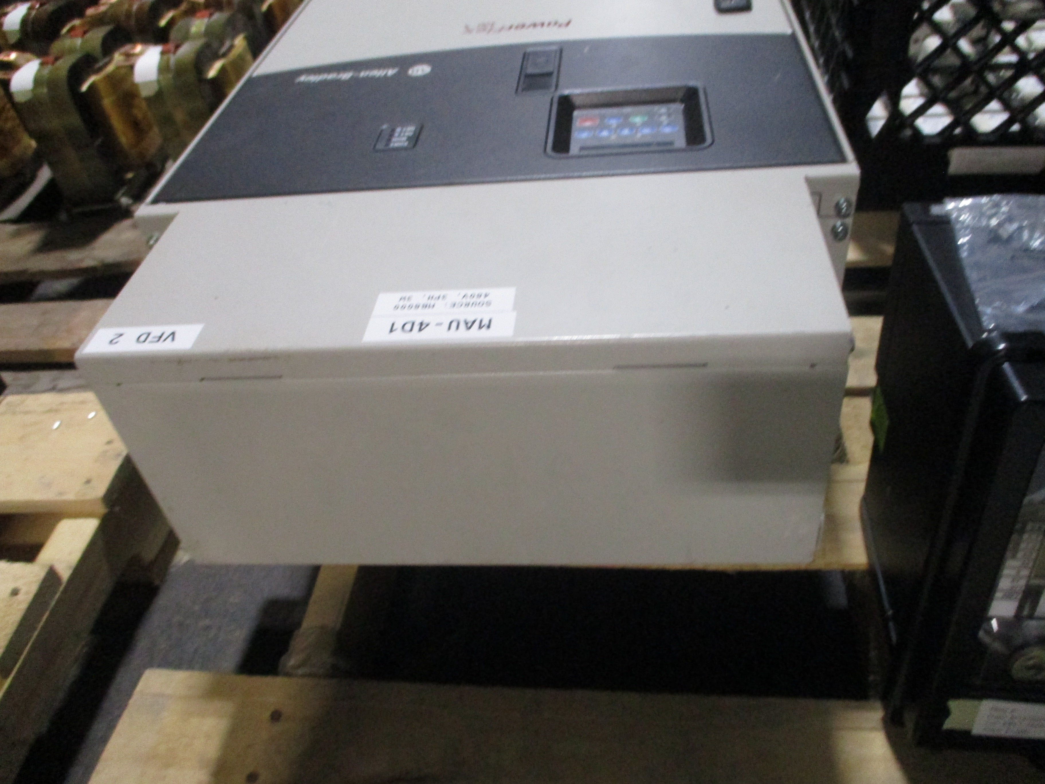 Allen-Bradley PowerFlex 400 AC Drive 22C-D170A103 Ser. B 125HP 3Ph Used
