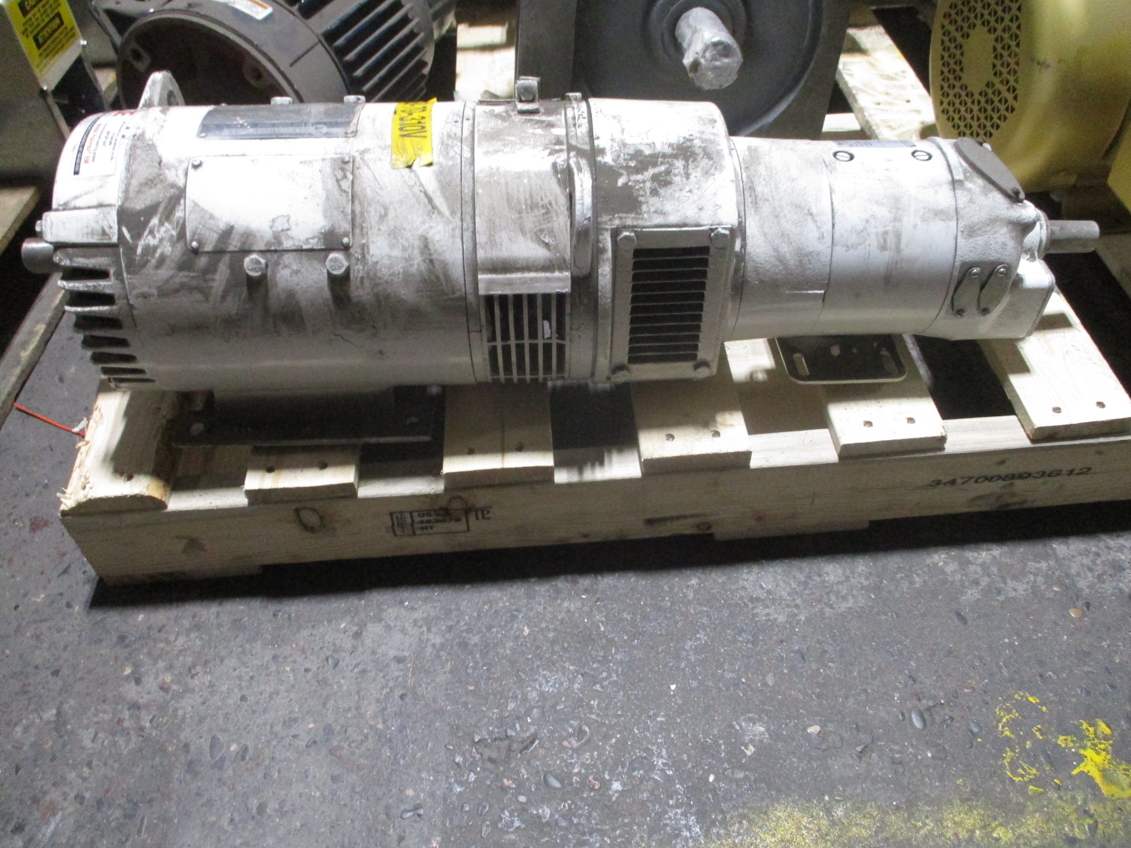 GE DC MOTOR 5CD144PA0138001 5.0HP 1750/2300RPM 240V Enclosure: DPFG 17.7A Shunt