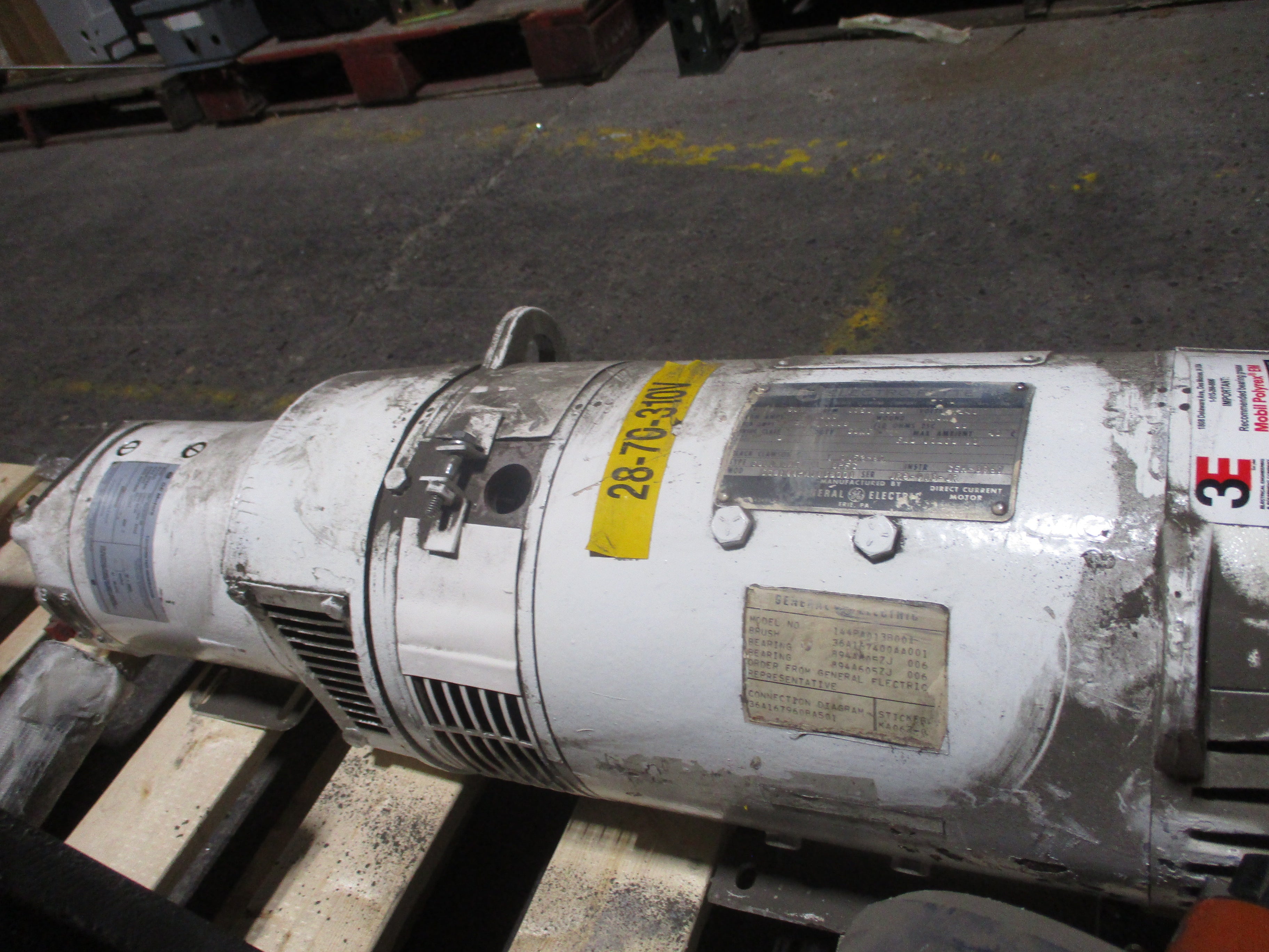 GE DC MOTOR 5CD144PA0138001 5.0HP 1750/2300RPM 240V Enclosure: DPFG 17.7A Shunt