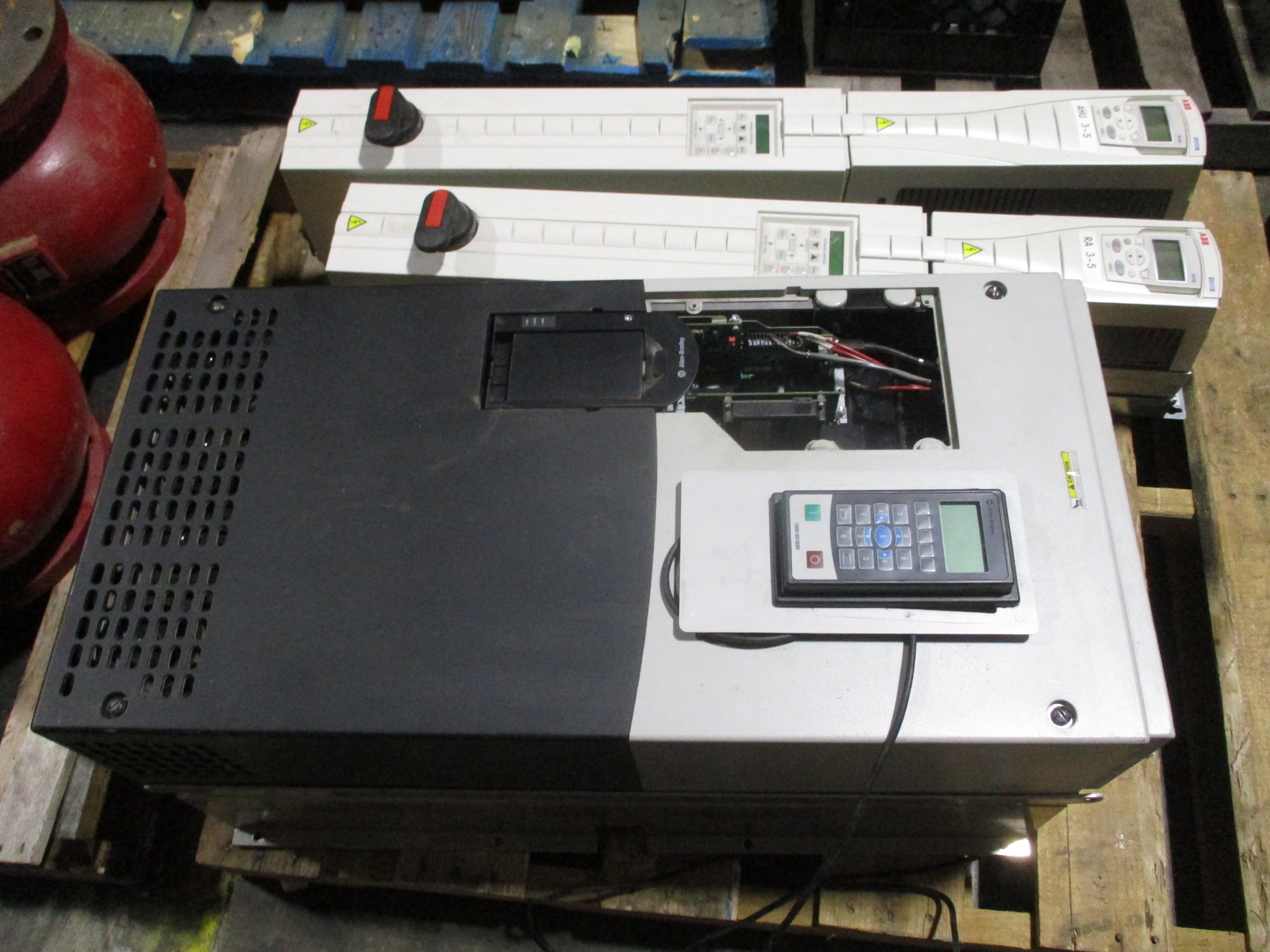 Allen-Bradley PowerFlex 753 AC Drive 20F1AND361AA0NNNNN 300HP 3Ph Input: 47-63Hz 342-440VAC Output: 0-400Hz 0-400VAC W/Keypad Used