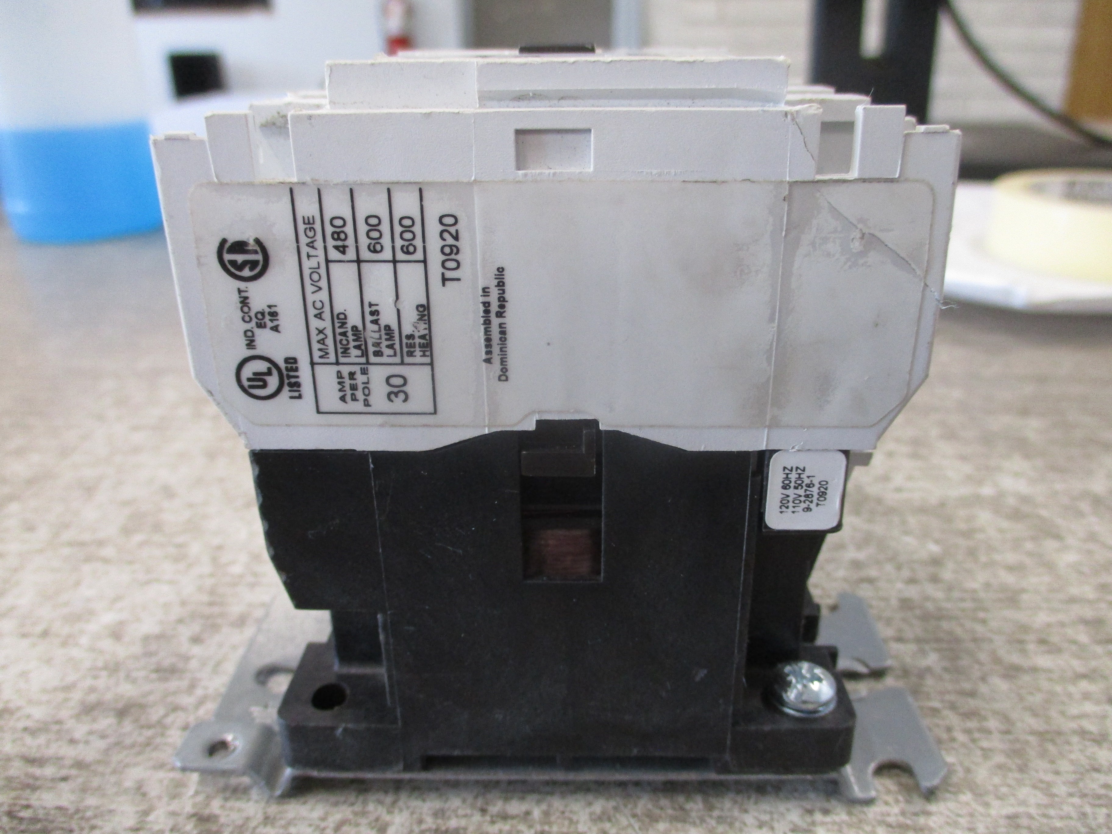 Eaton Lighting Contactor CN35DN3 Ser. B1 120V Coil 30A W/Aux Contact Used