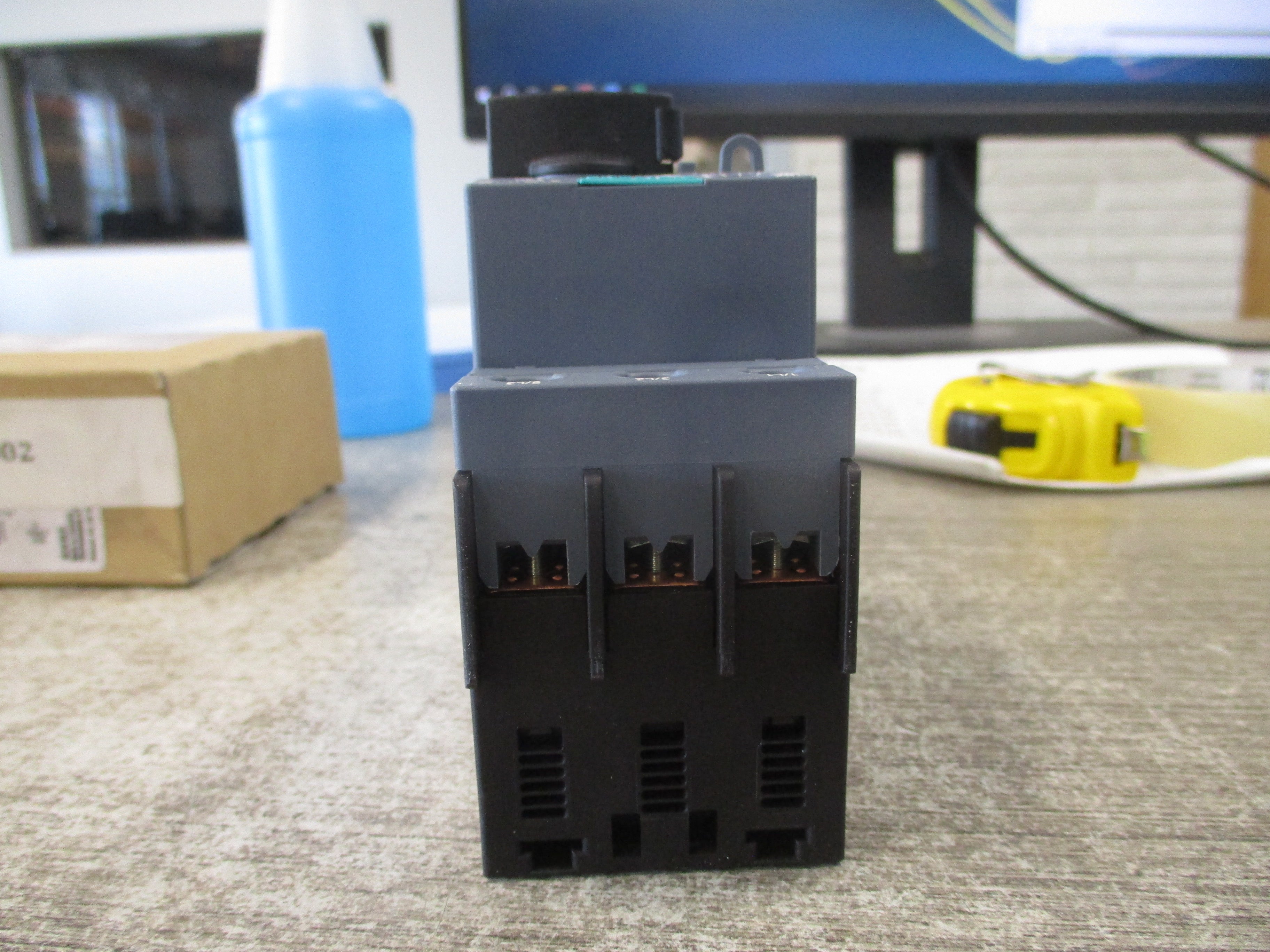 Siemens Manual Motor Protector 3RV2011-0KA10 Trip: 0.9-1.25A New Surplus