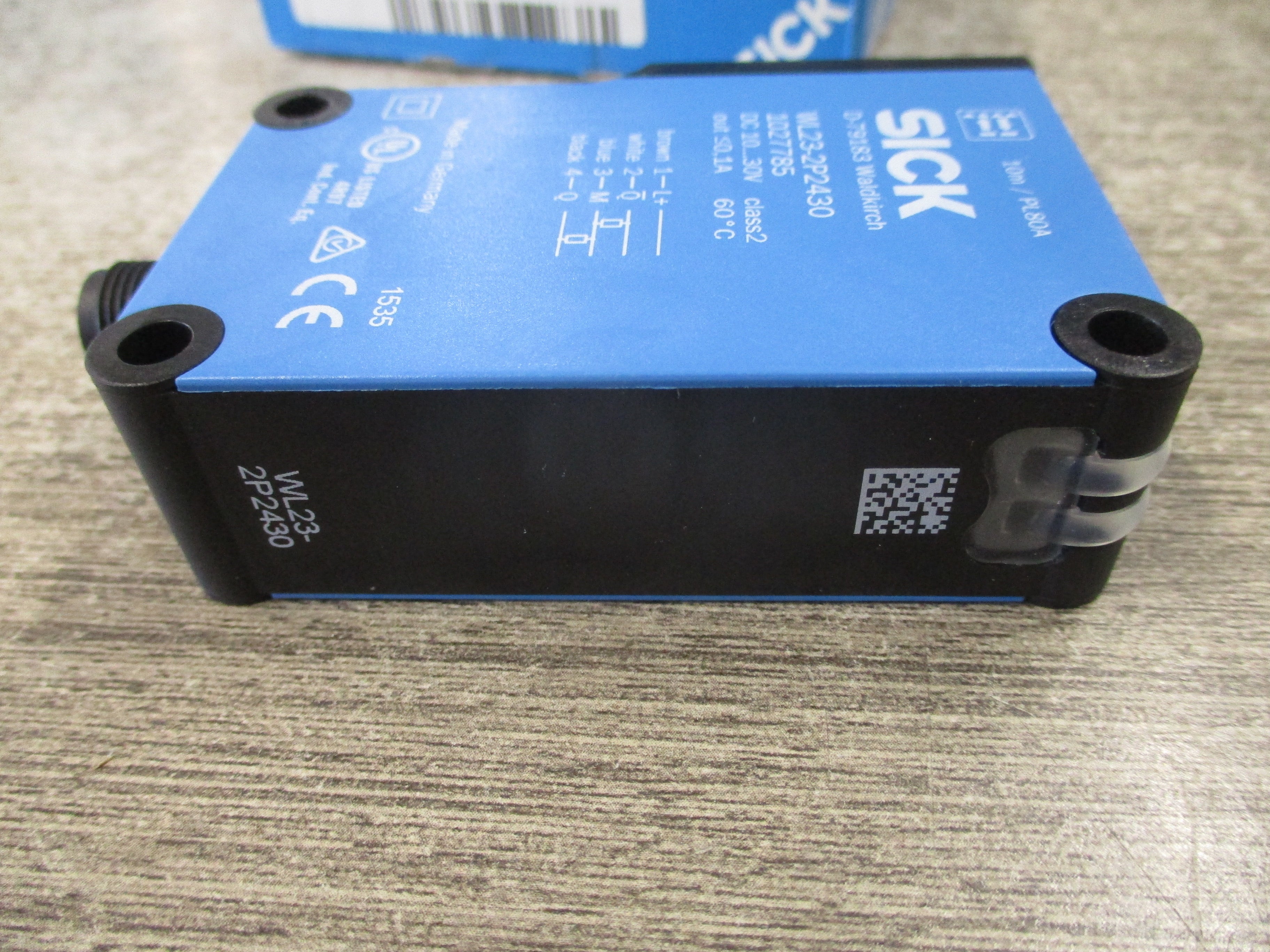 Sick Photoelectric Sensor WL23-2P2430 New Surplus