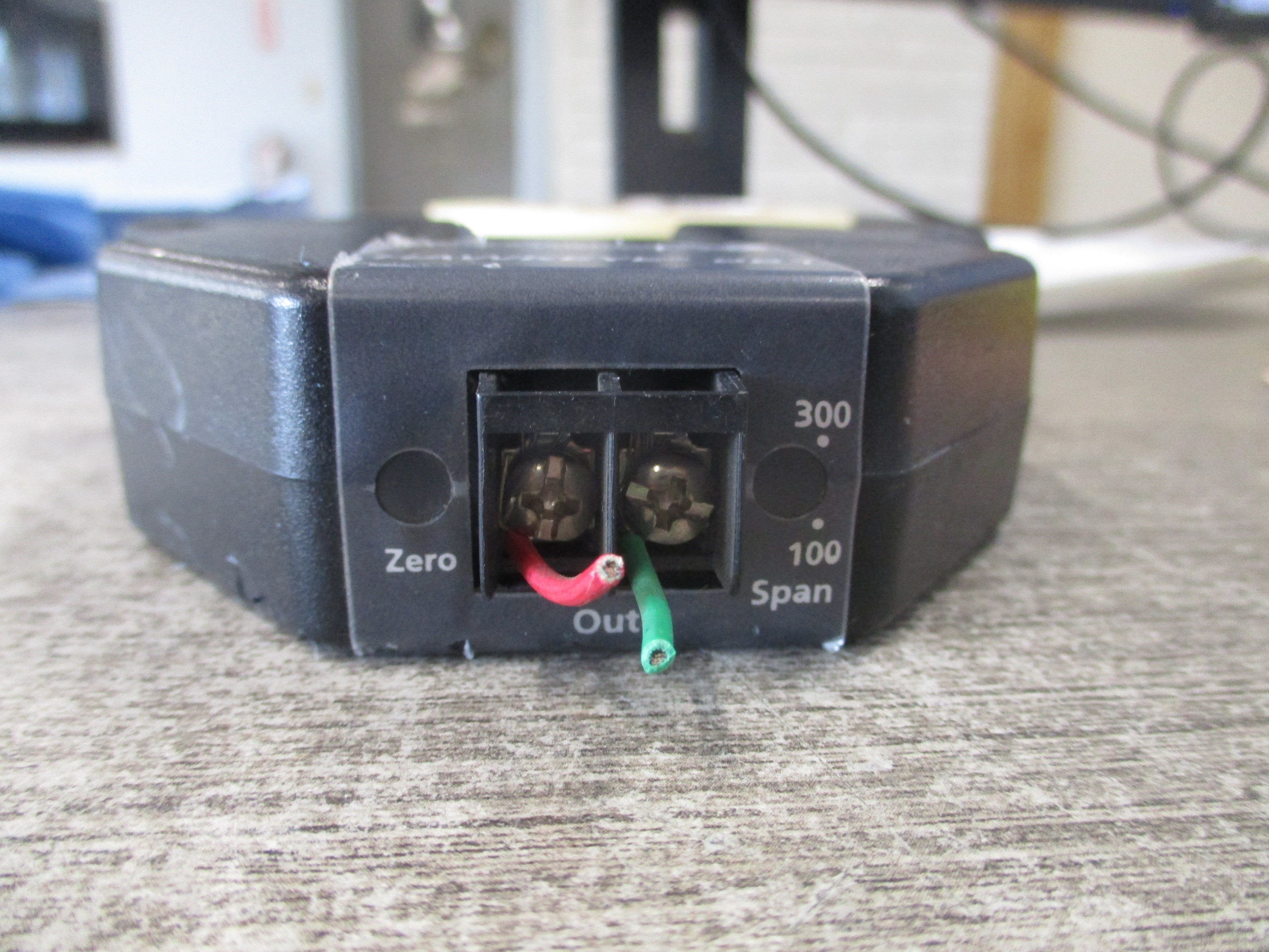 Veris Hawkeye 221 Analog Current Sensor H221 Monitored: 300A Loop Power: 10-30VDC 30mA Output: 4-20mA Used