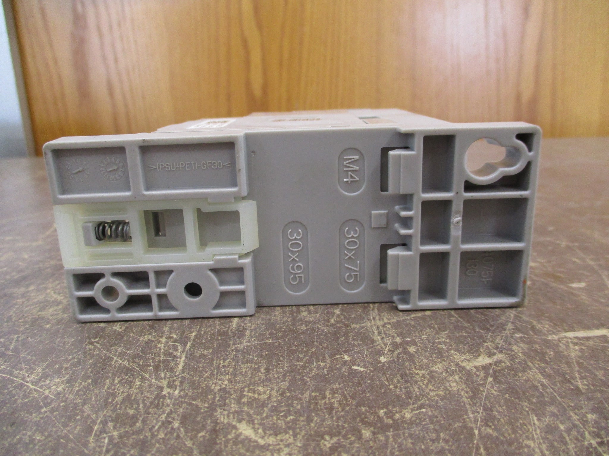 Allen-Bradley E1 Plus Solid State Overload 193-EEDB Ser. C Used