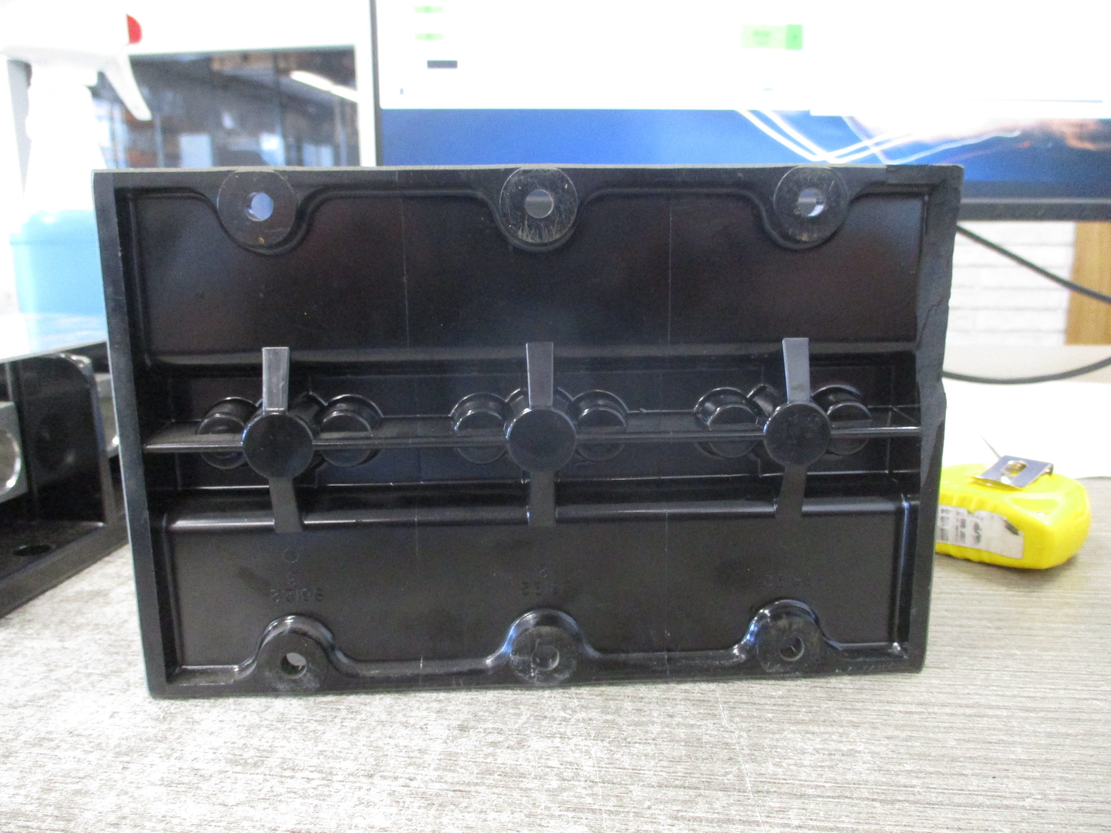 Square D Power Distribution Block 9080 LBA3652021 760A 600V 3P Line (2):#6-500MCM Load (2): #4-500MCM Used