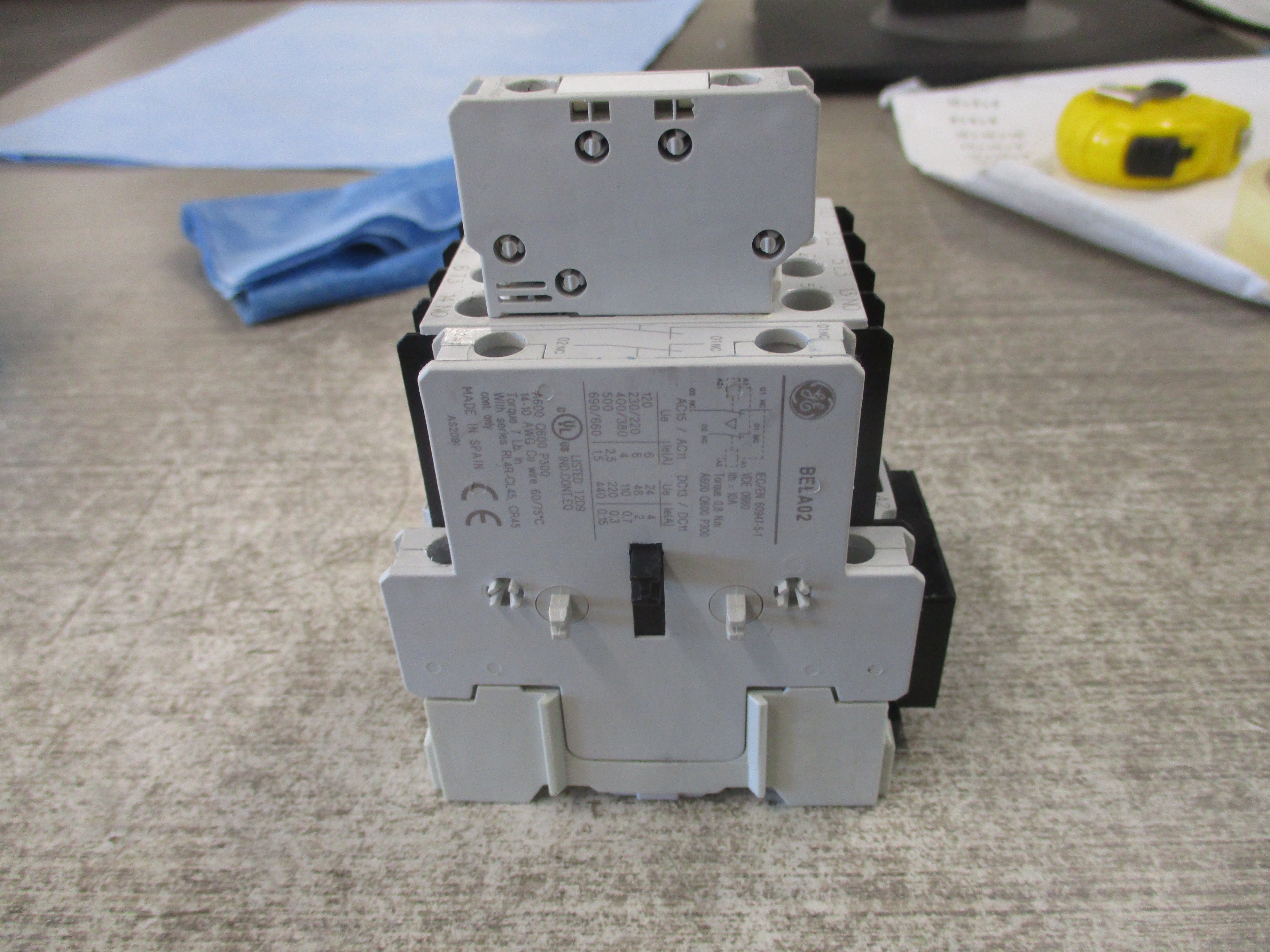 GE Contactor CL00A310T 120V Coil 25A 600V (1) Aux Contact W/Coupler Used