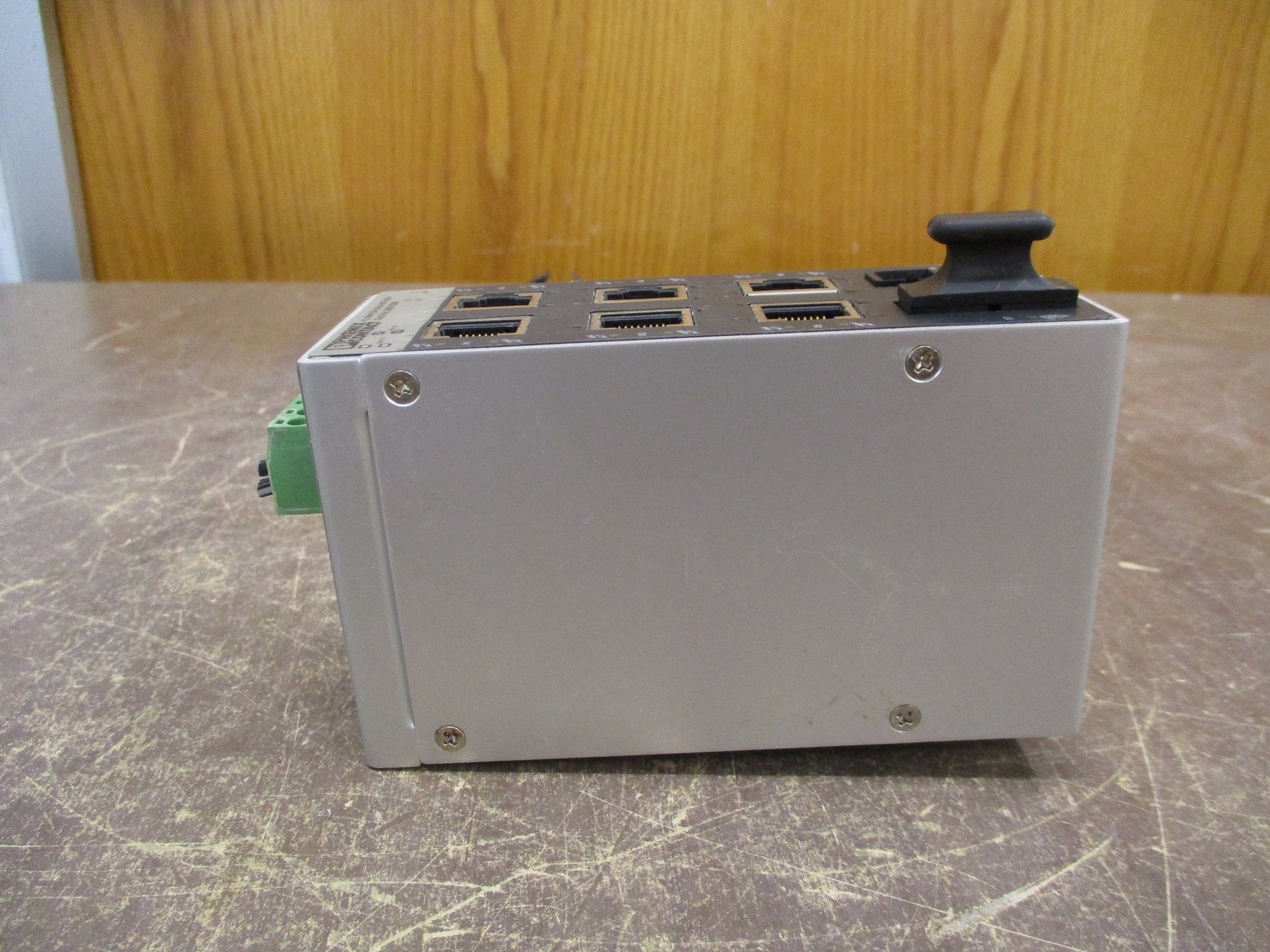 Phoenix Contact FL Switch 2891398 HW: 11 SFN 6GT/2SX Used