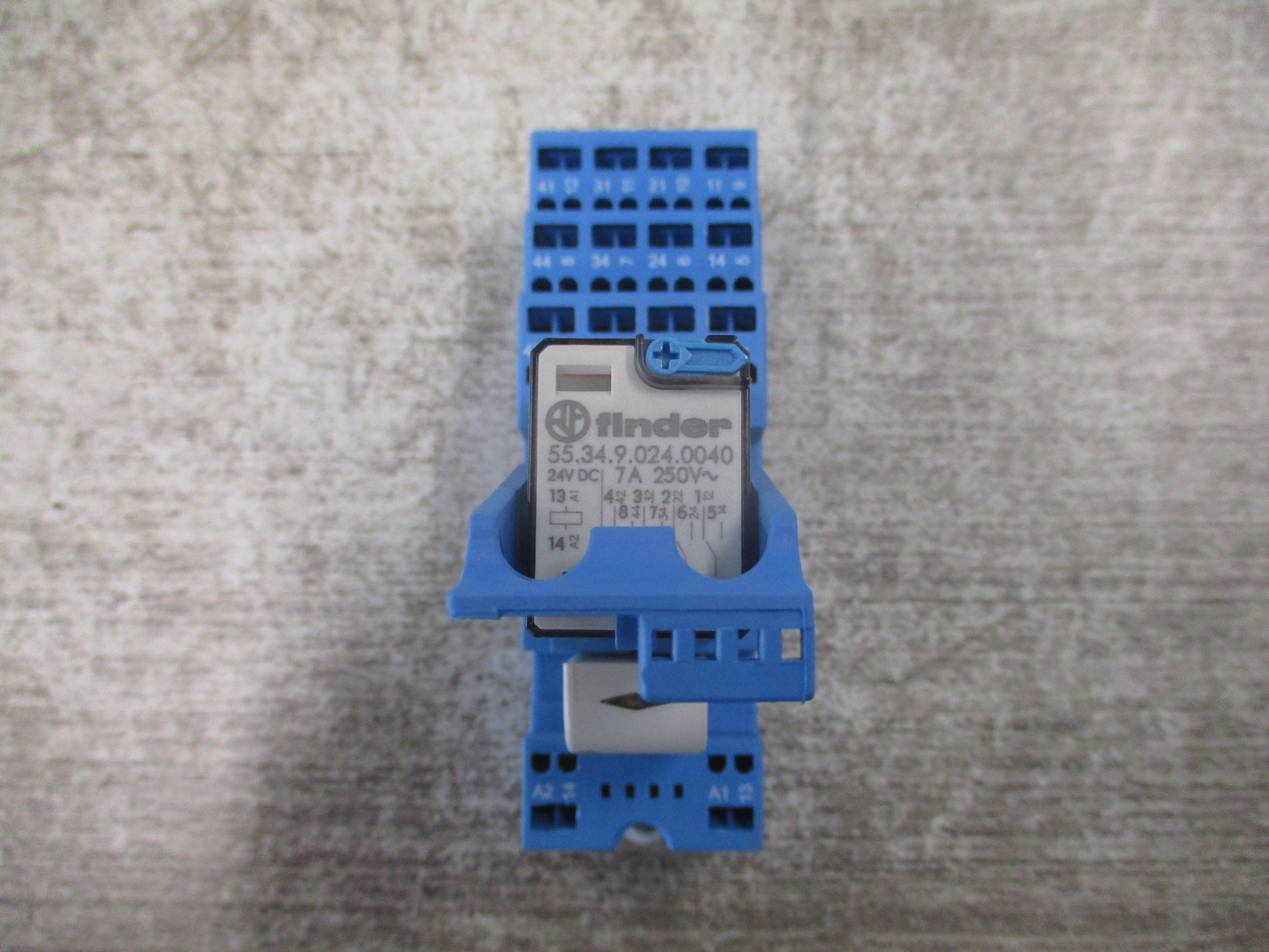 Finder Relay 55.34.9.024.0040 24VDC Coil W/Base Used