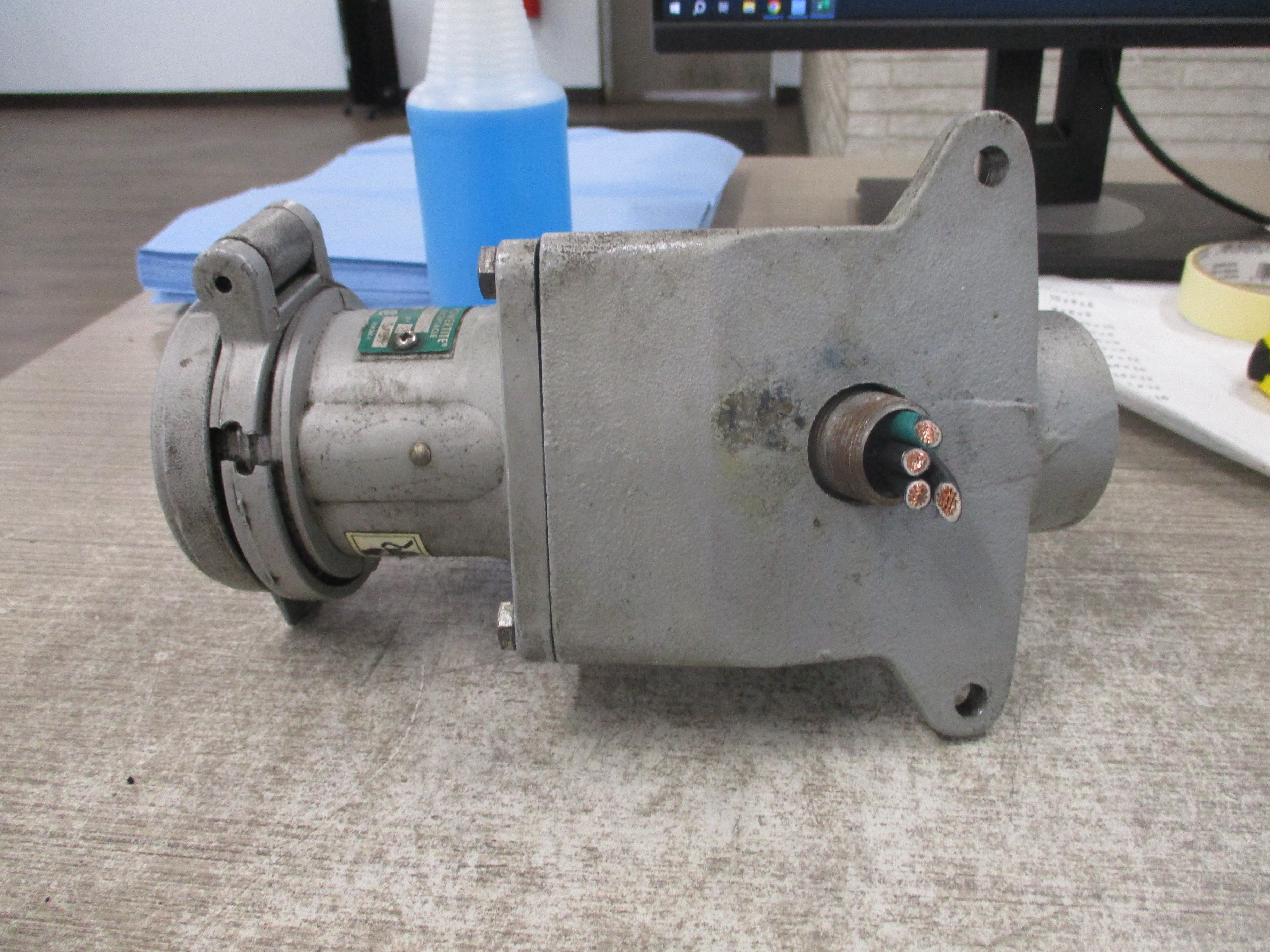 Appleton Powertite Receptacle ADR-6034 60A 600V 3W 4P W/Base *Broken Cover* Used