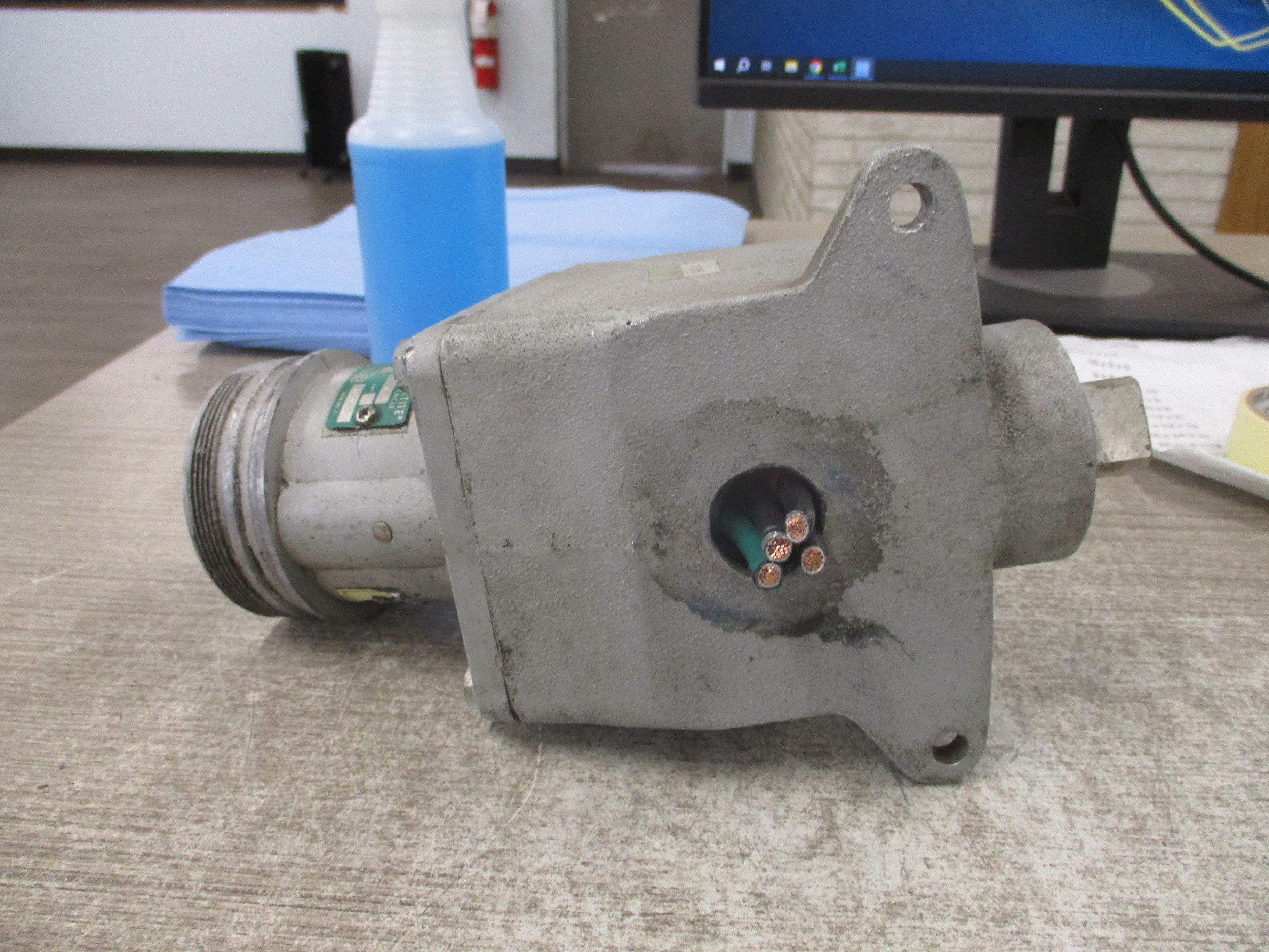 Appleton Powertite Receptacle ADR-6034 60A 600V 3W 4P W/Base *No Cover* Used